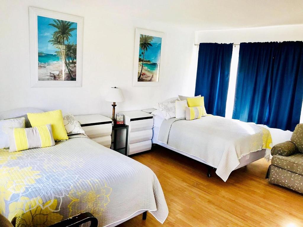 Standard Double Room with 2 Double Beds - Non-Smoking