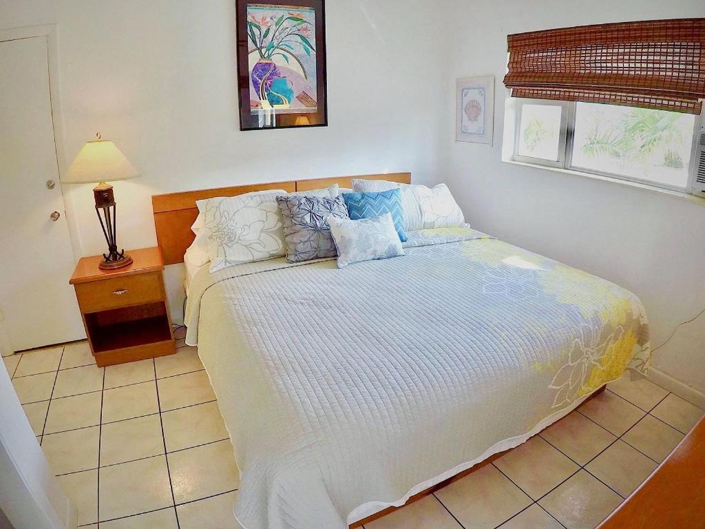 One-Bedroom Apartment with Garden View