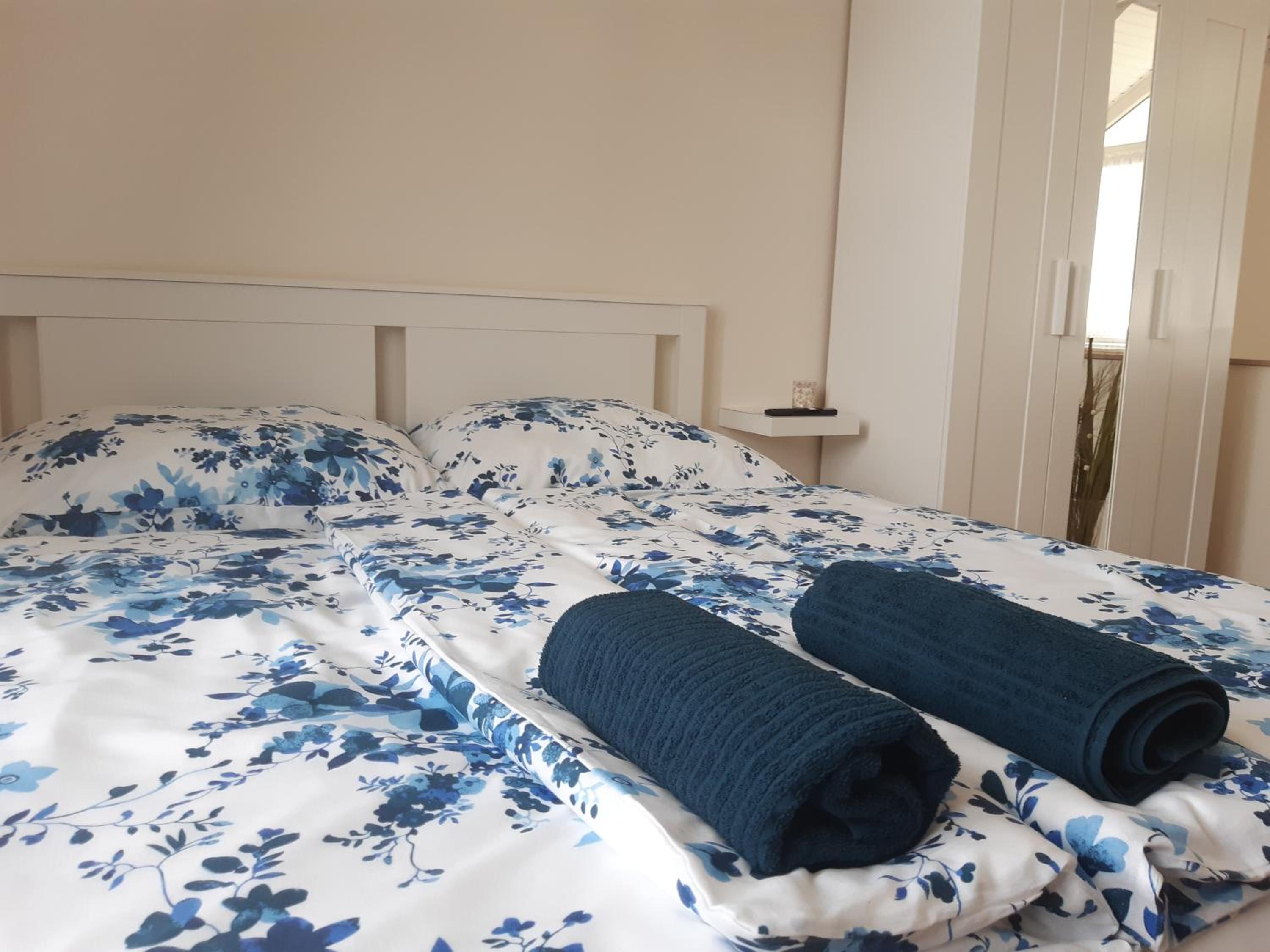 One-Bedroom Apartment - Photo 13