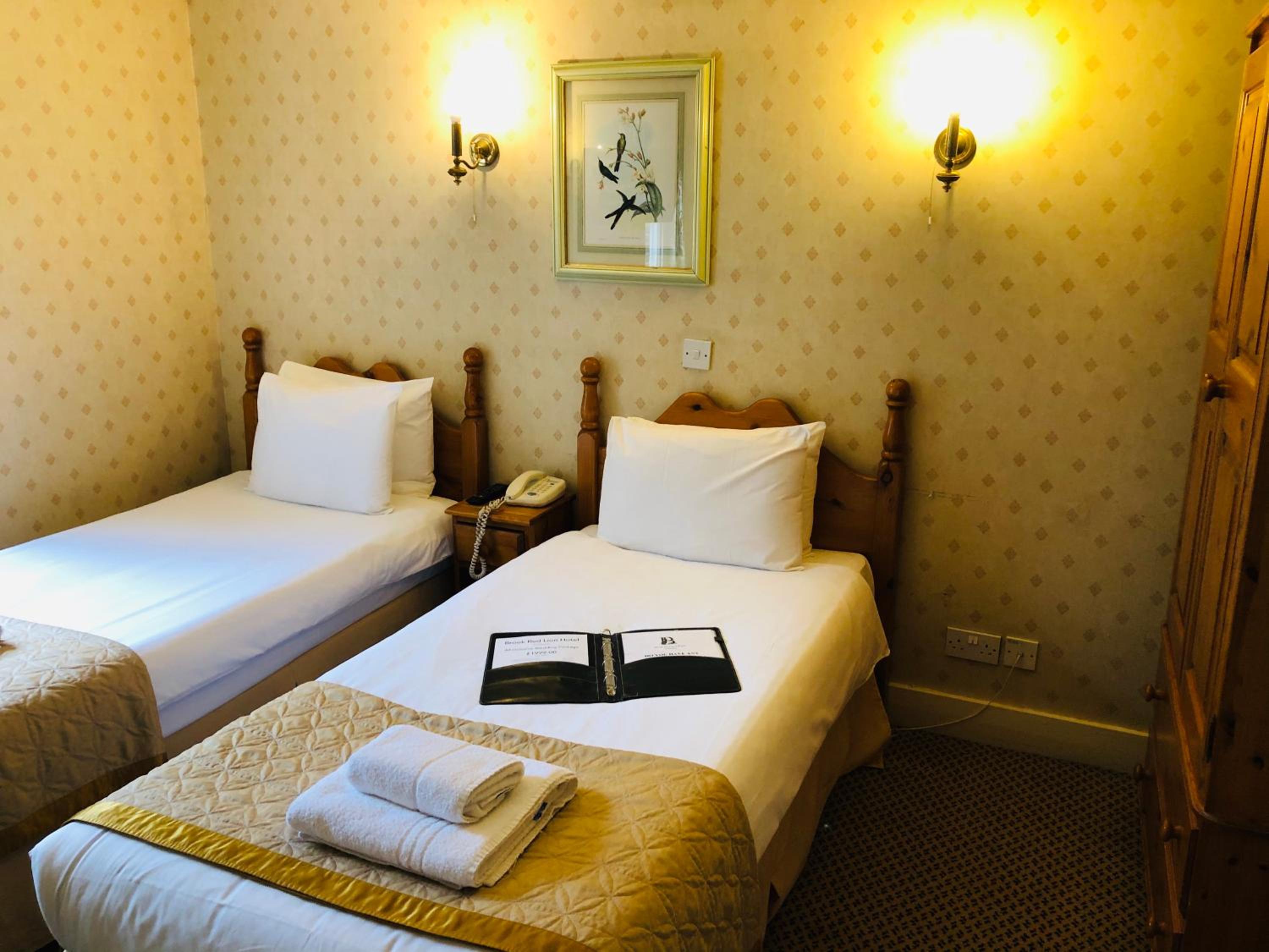 Twin Room - Photo 1