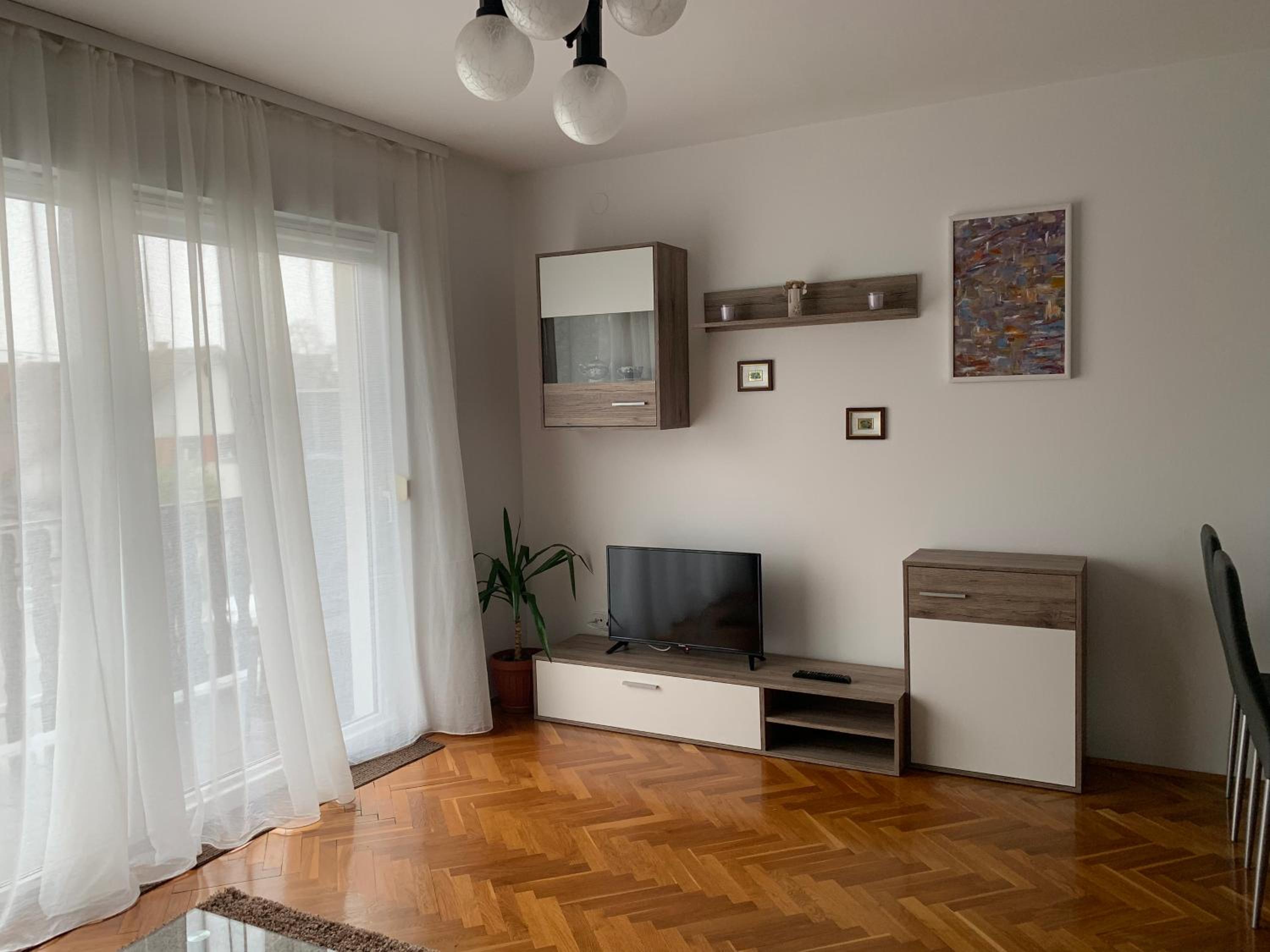 Apartment - Photo 4
