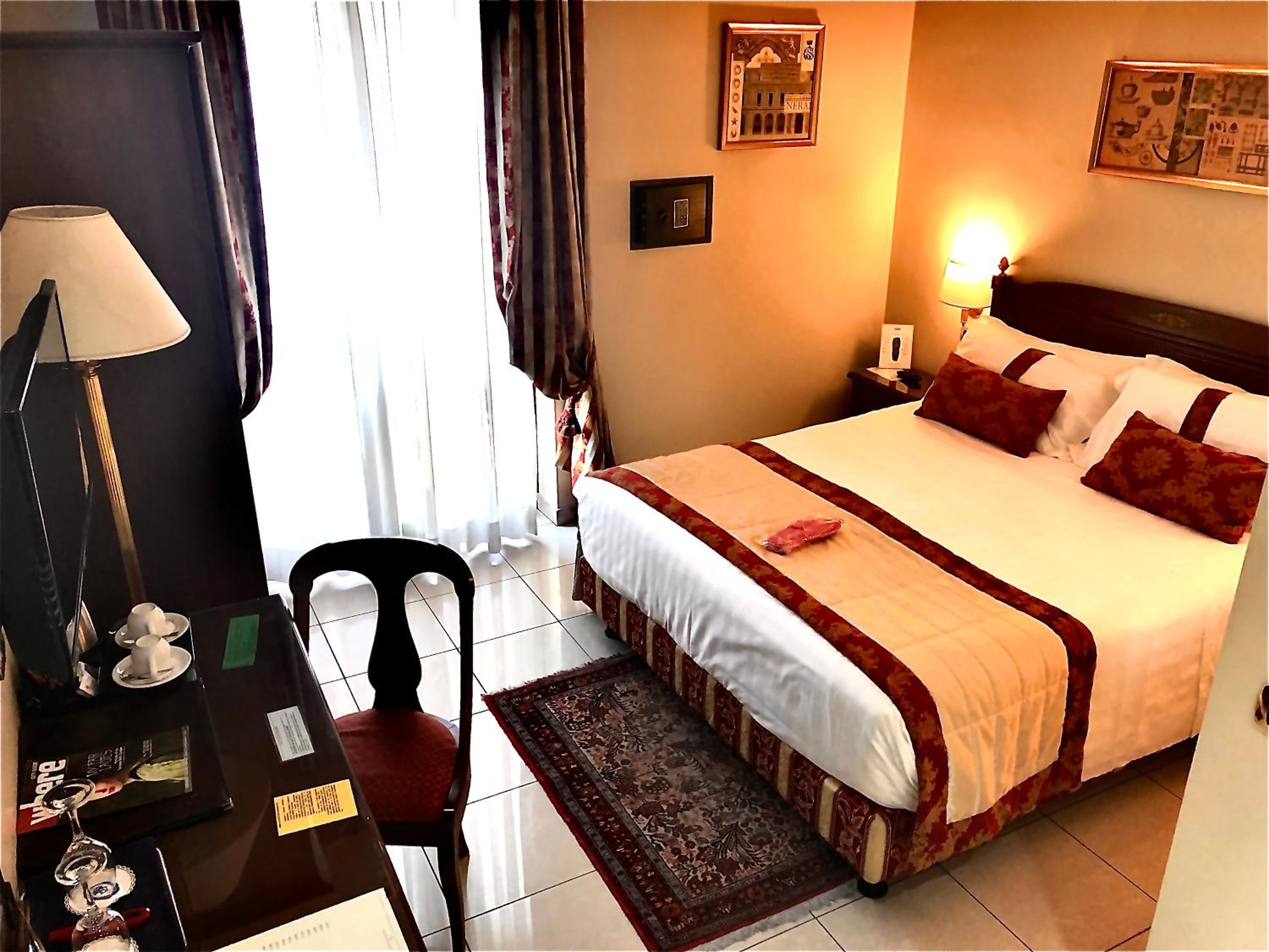 Double Room - Photo 1