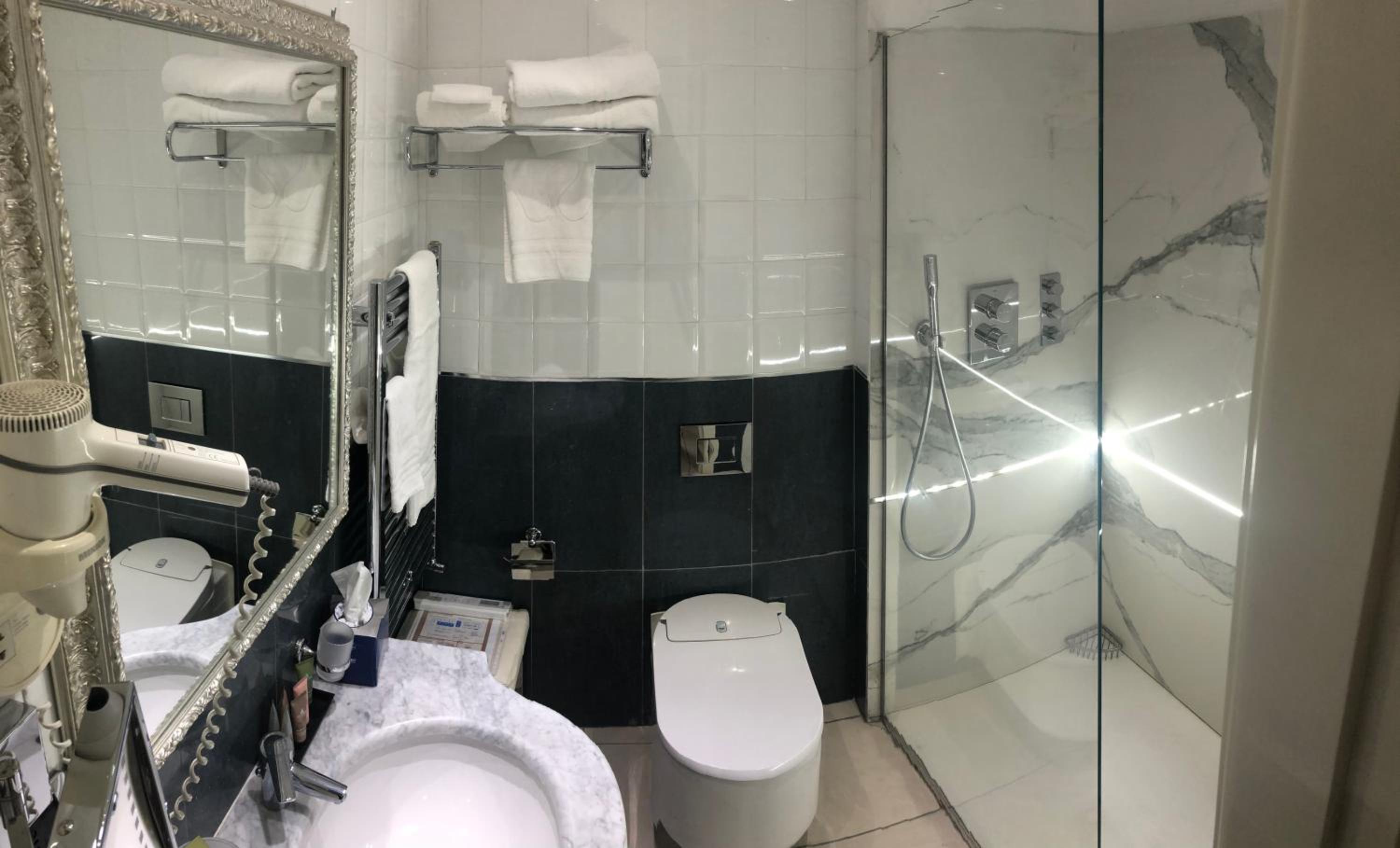 Double Room - Photo 4