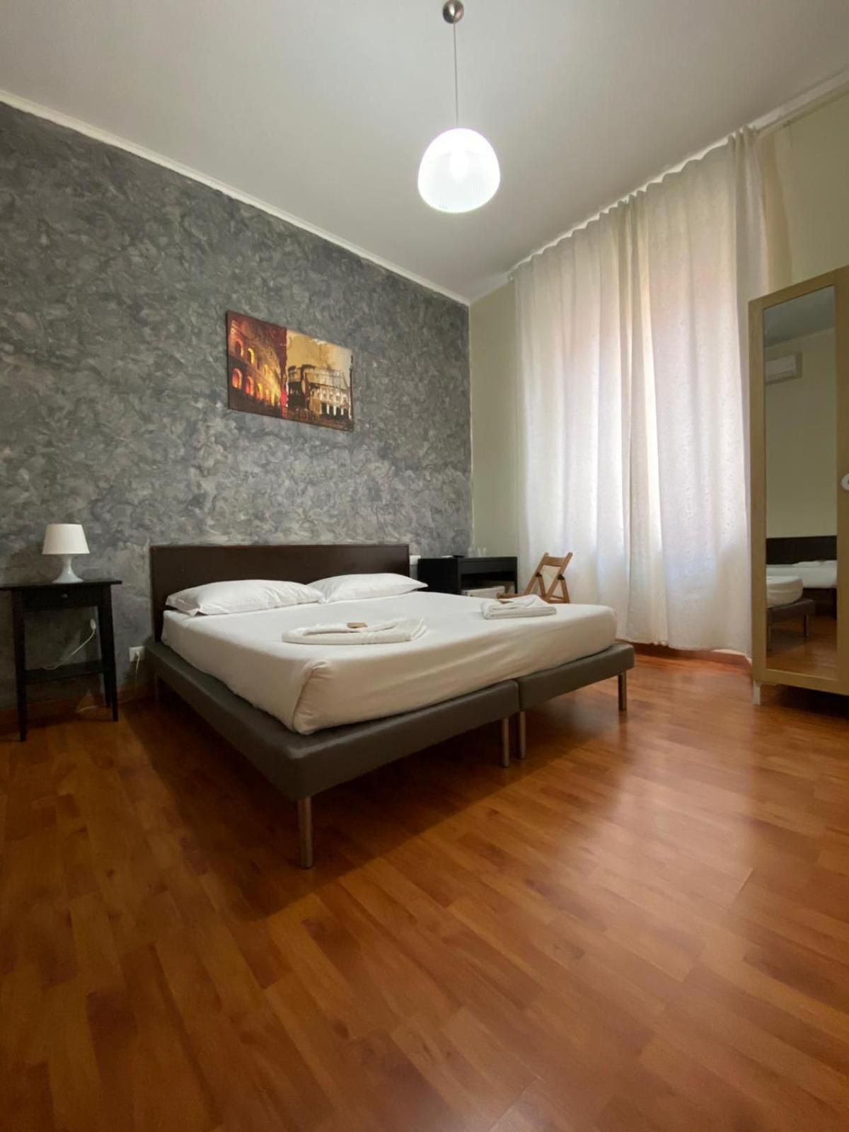 Double Room with Private External Bathroom photo 1