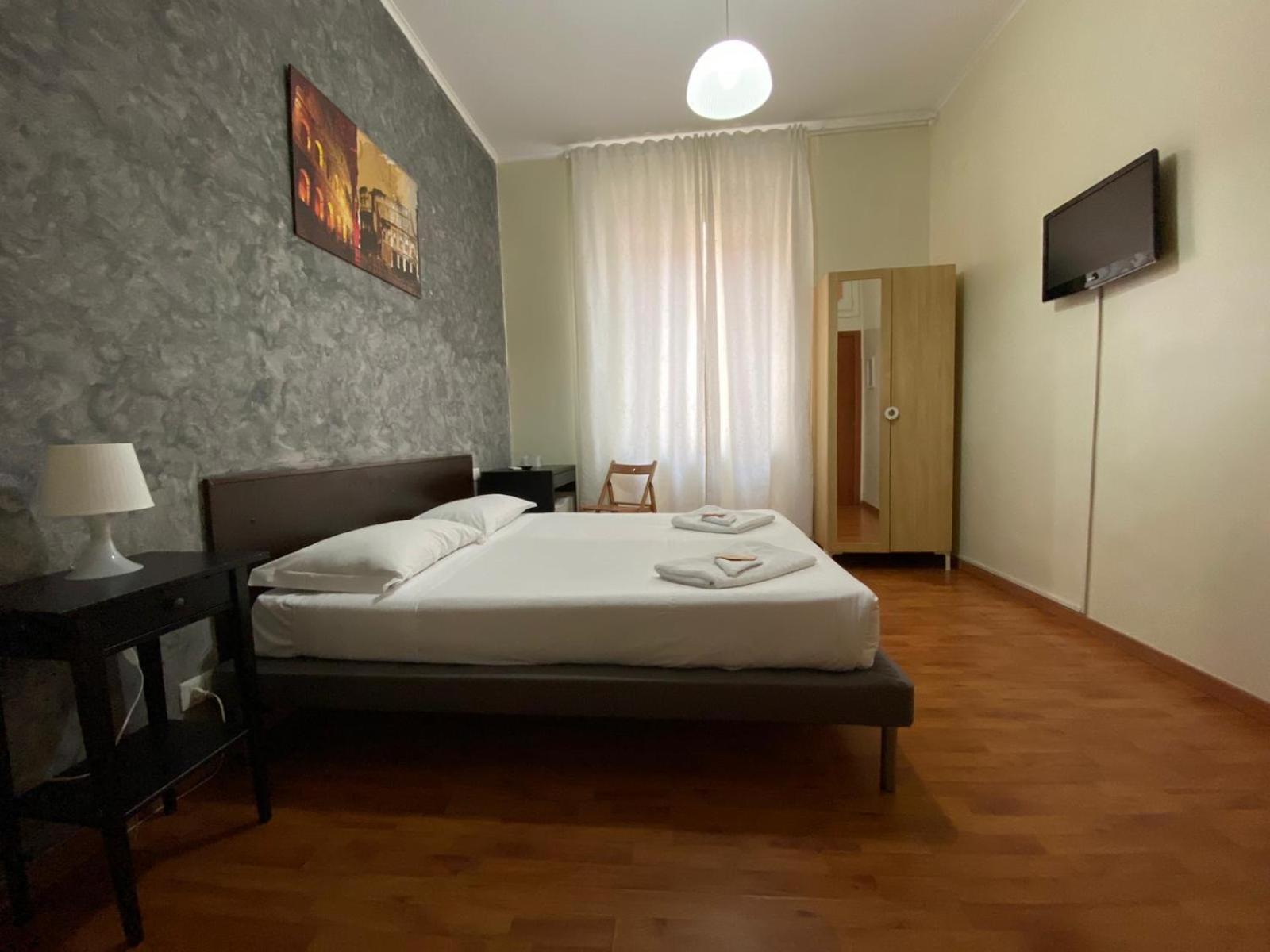 Double Room with Private External Bathroom photo 3