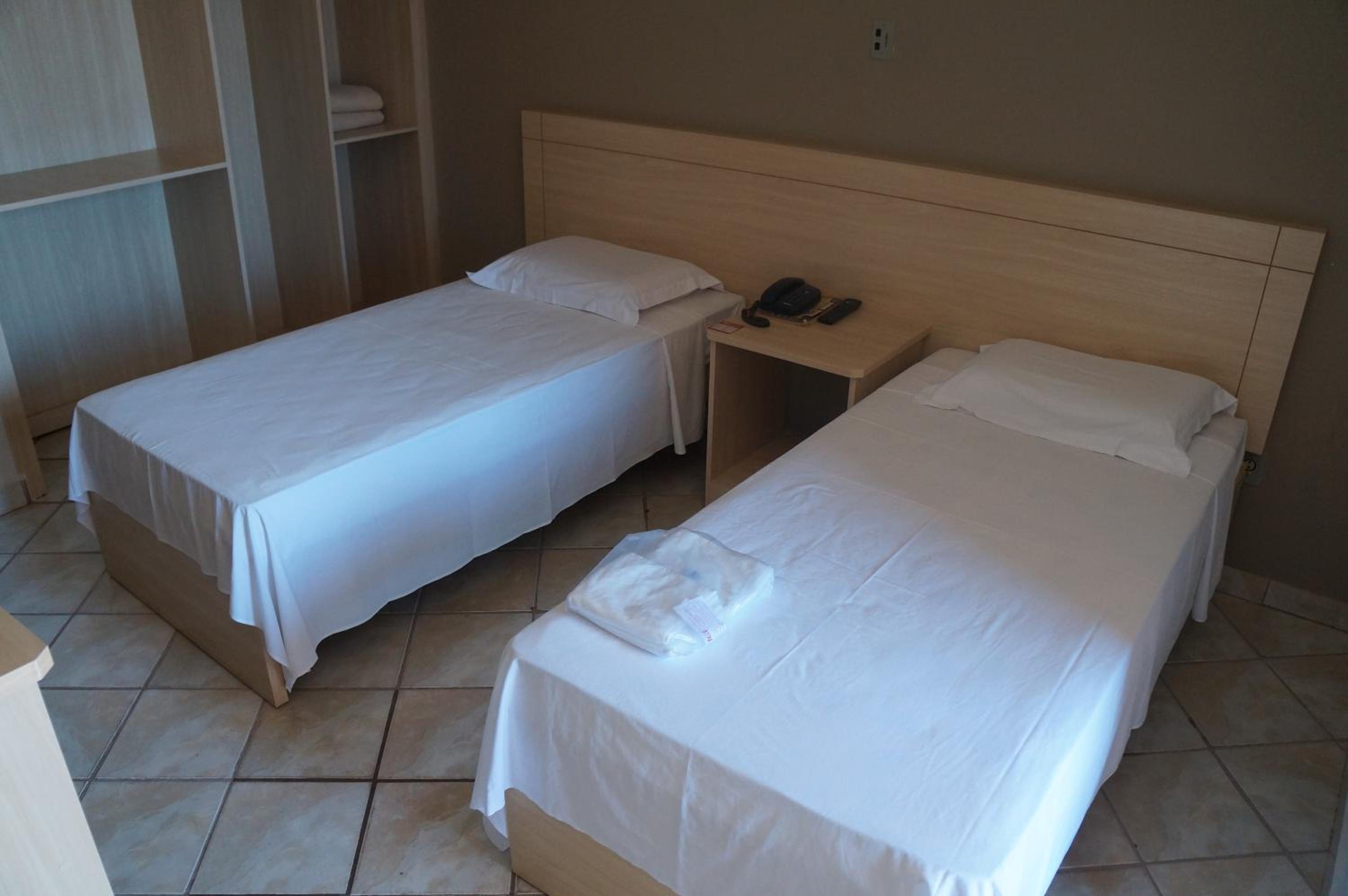 Double Room with Single Beds and Fan photo 1