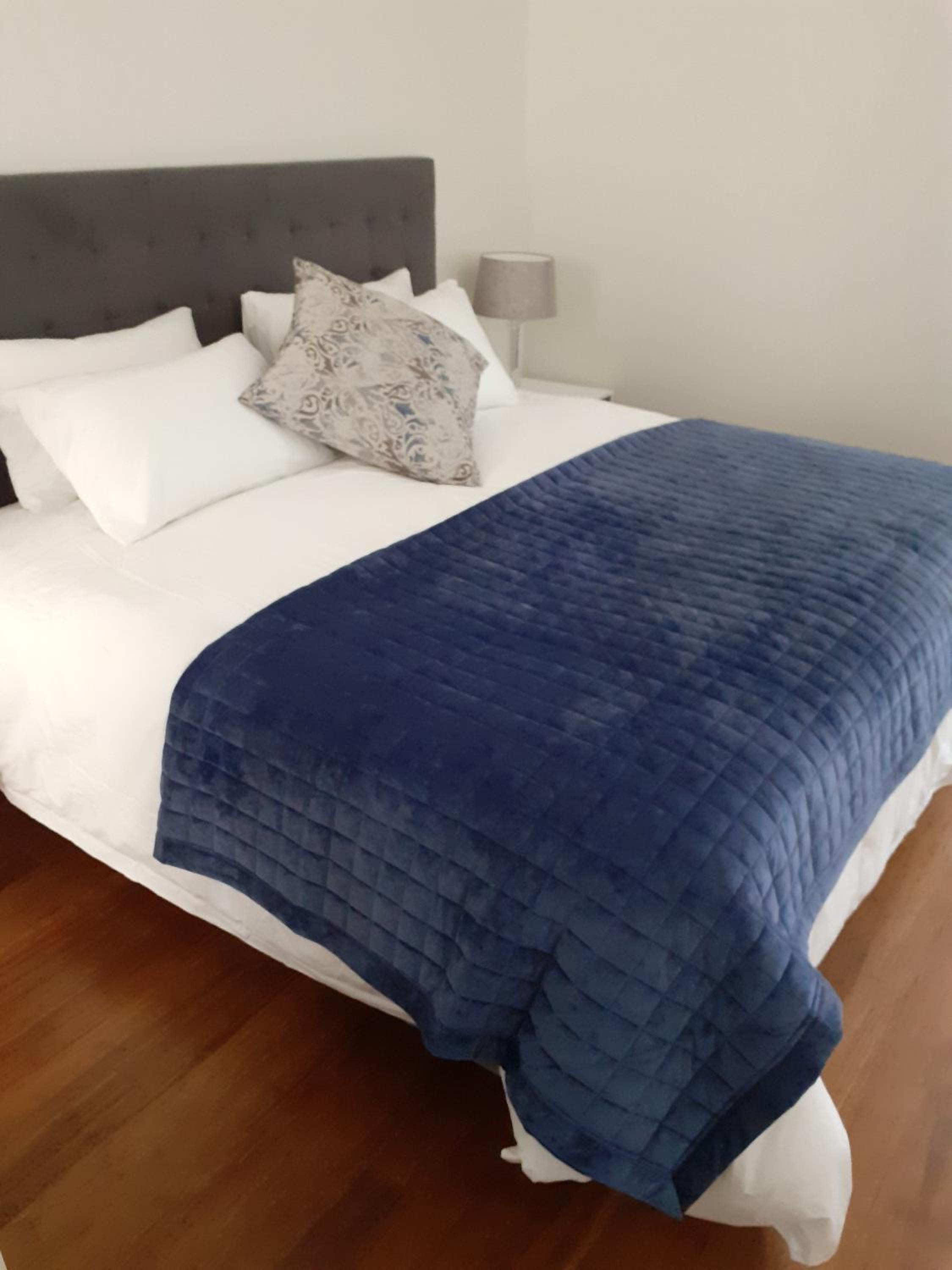 Premium King Room photo 2