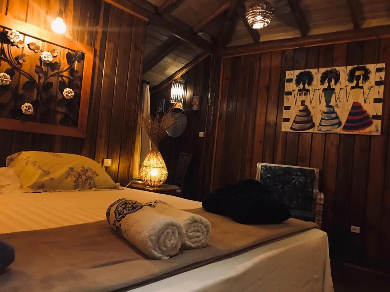 King Suite with Spa Bath photo 2