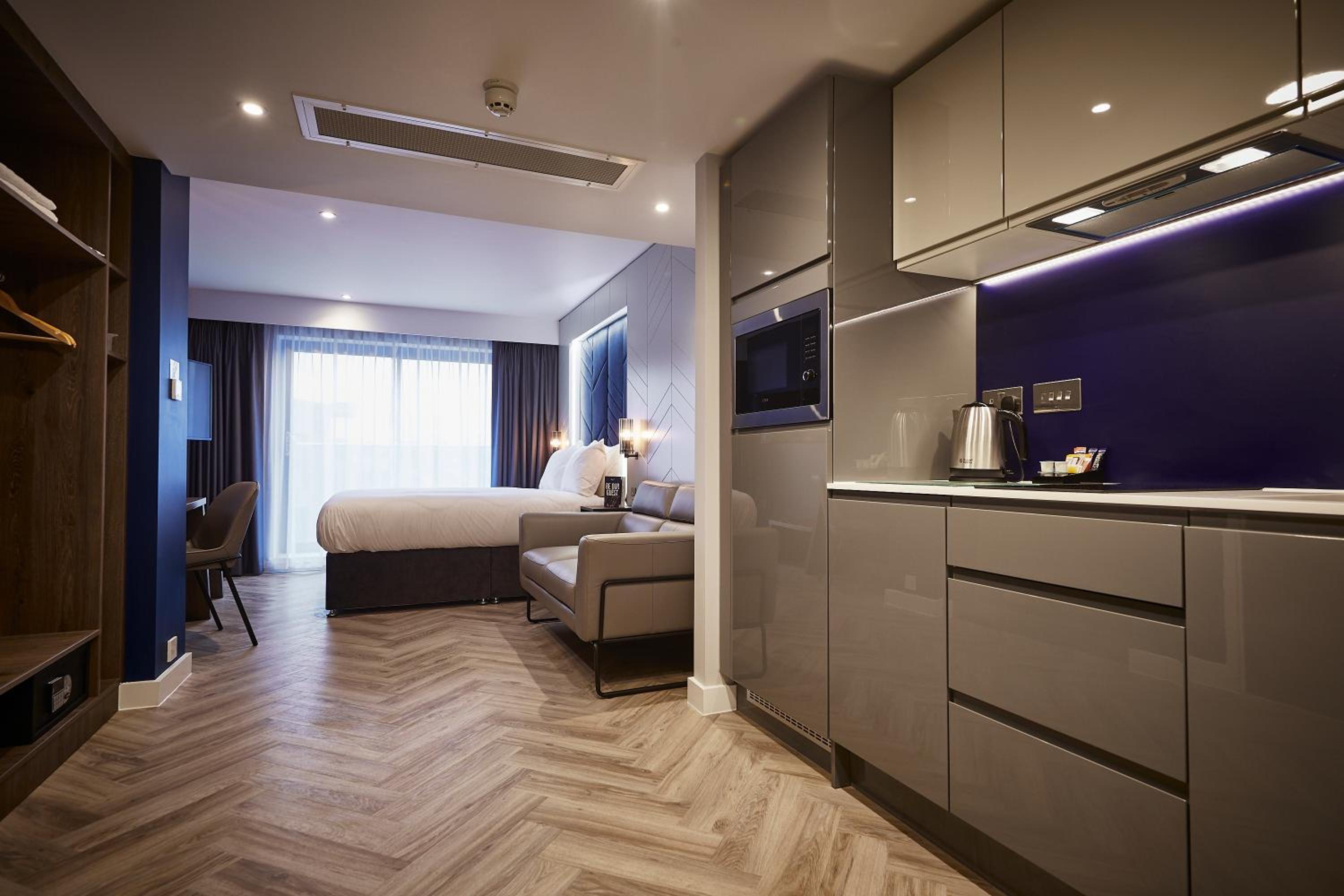 Smart Studio with Balcony - Photo 1