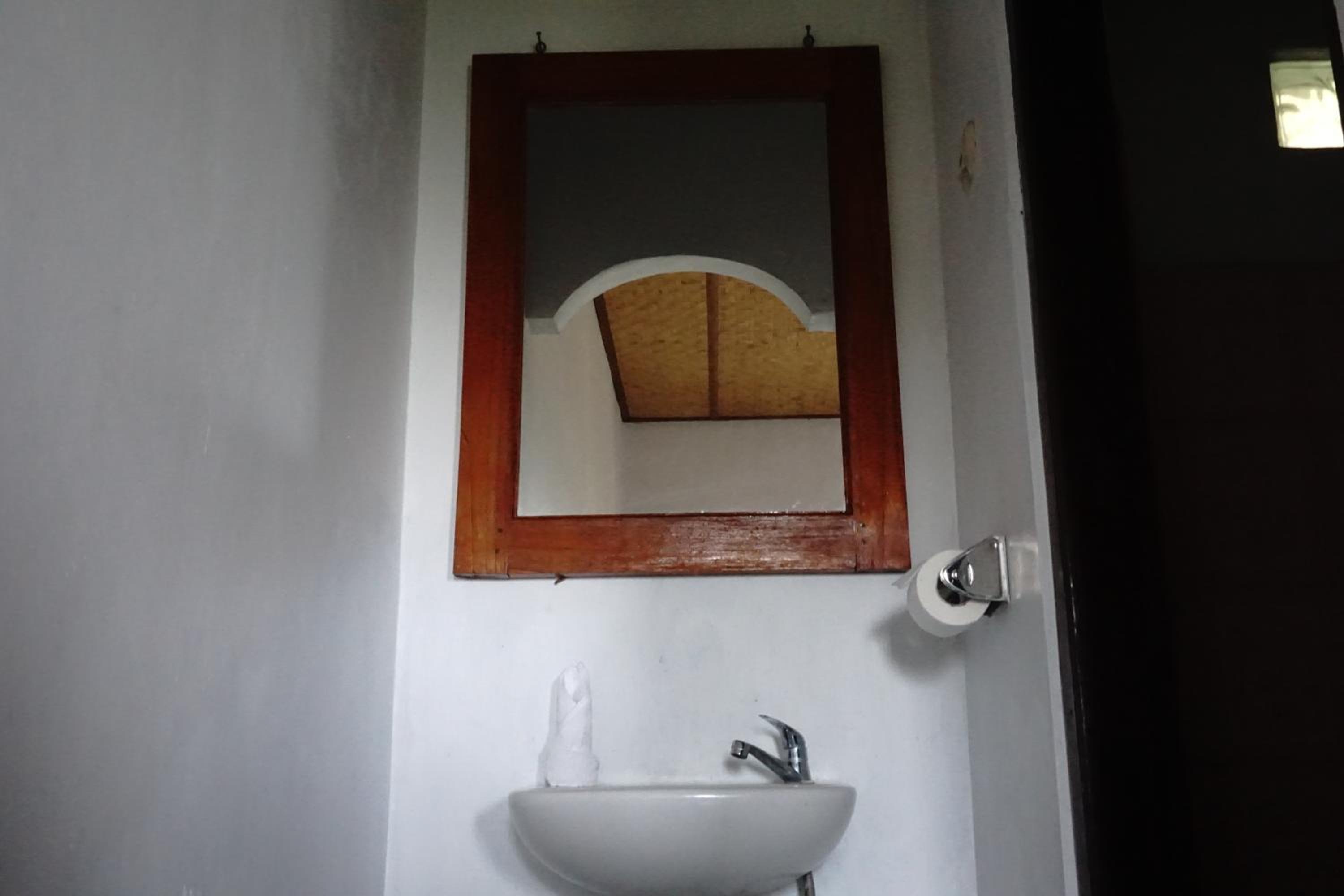 Standard Double Room - Photo 7