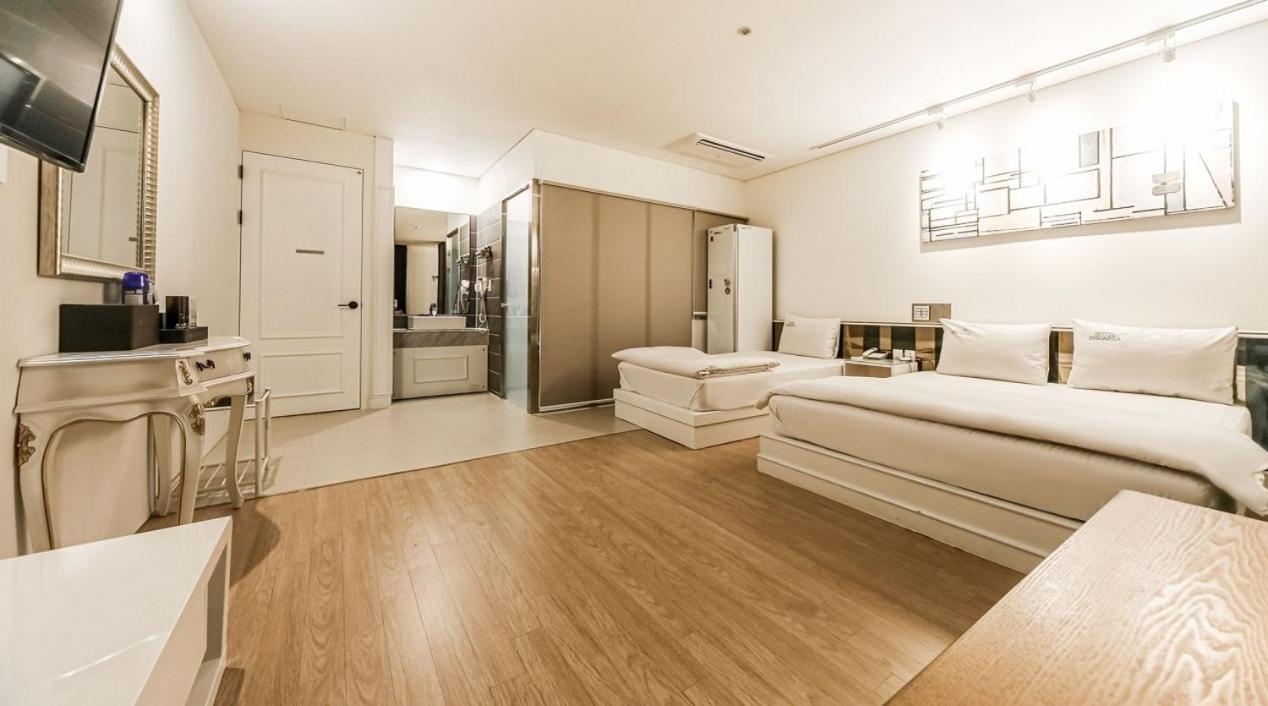 Twin Suite photo 2