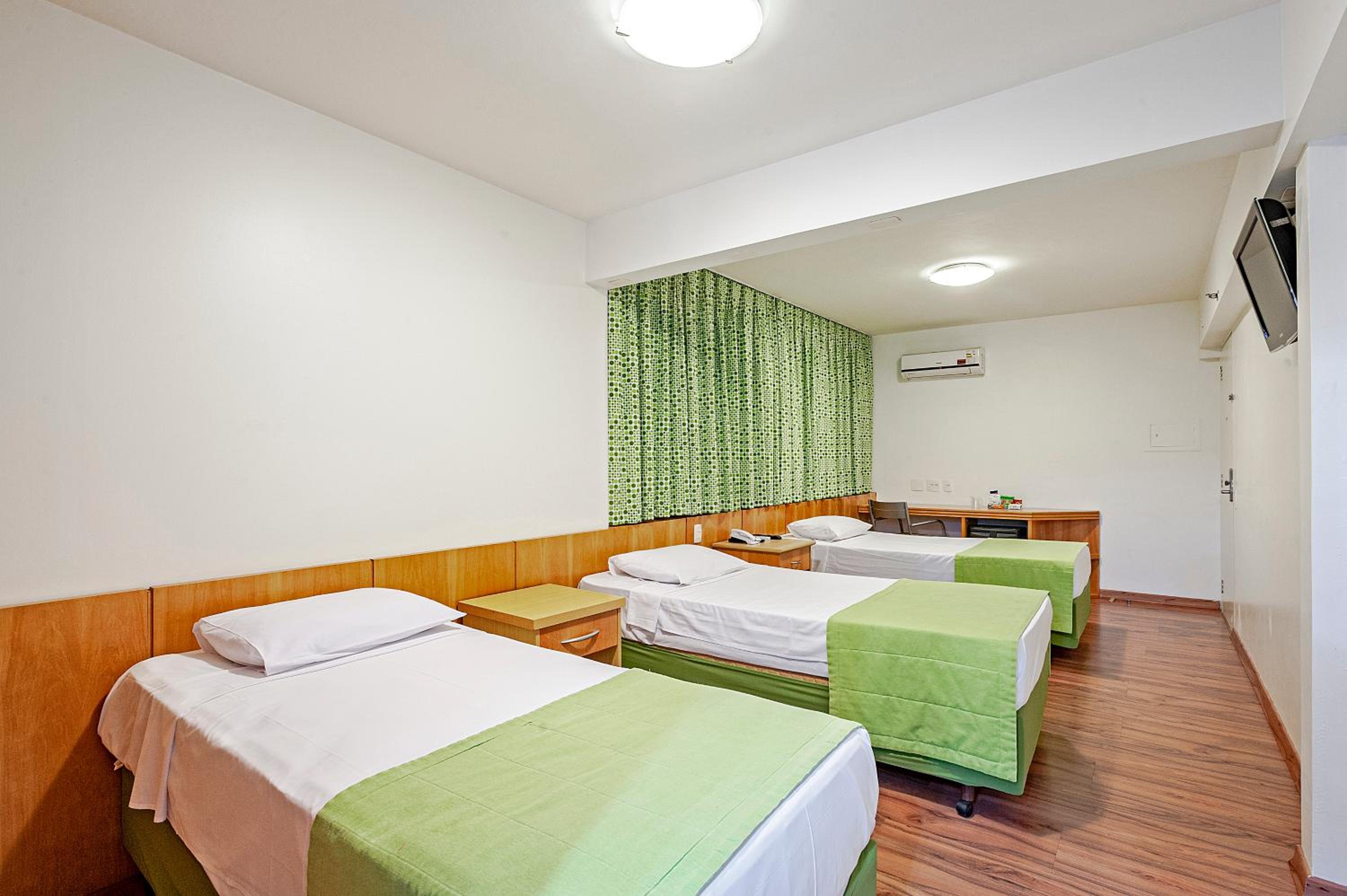 Standard Triple Room - Photo 4