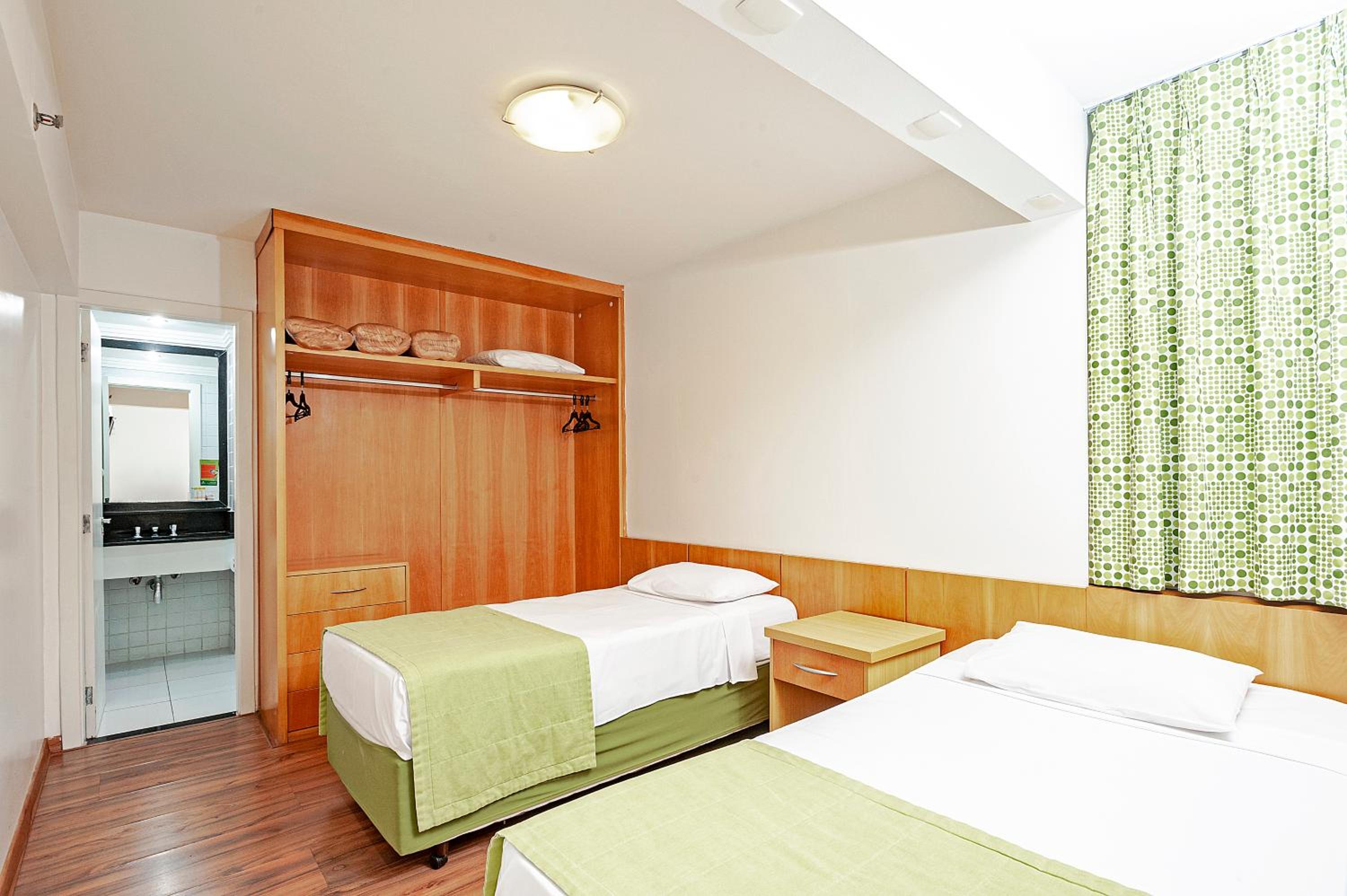 Standard Triple Room - Photo 2
