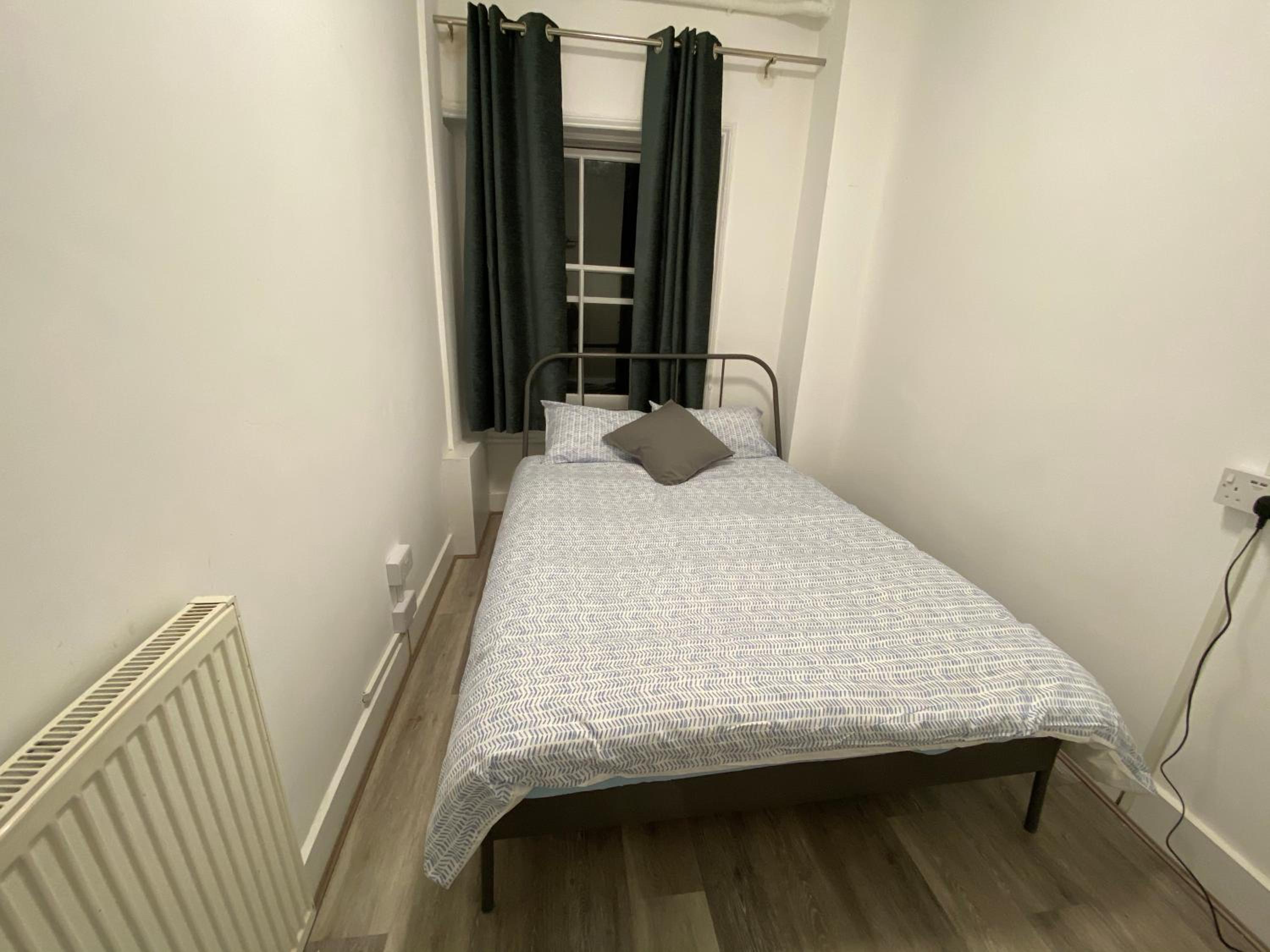 Double Room with Shared Bathroom photo 3