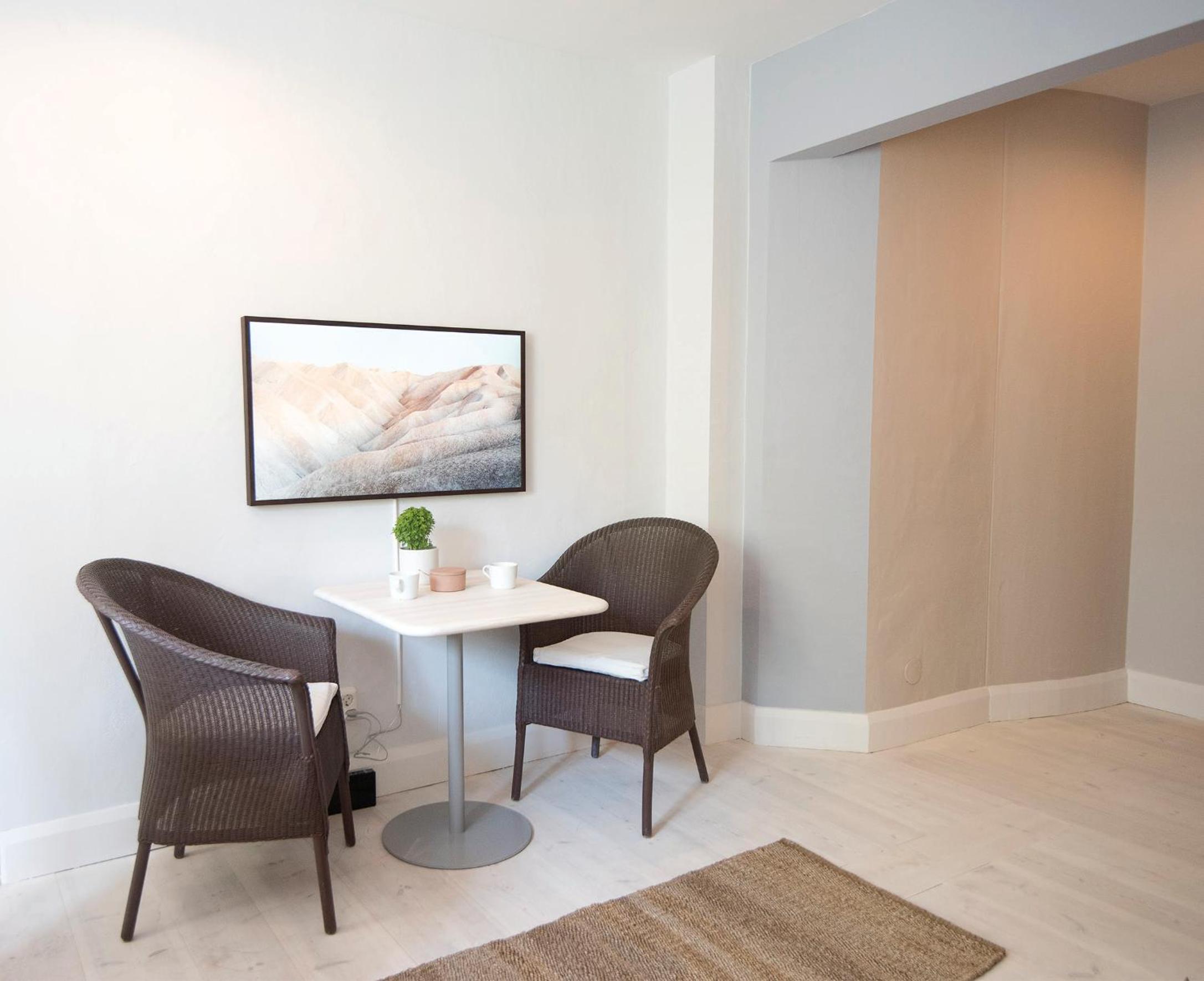 Studio Apartment photo 3