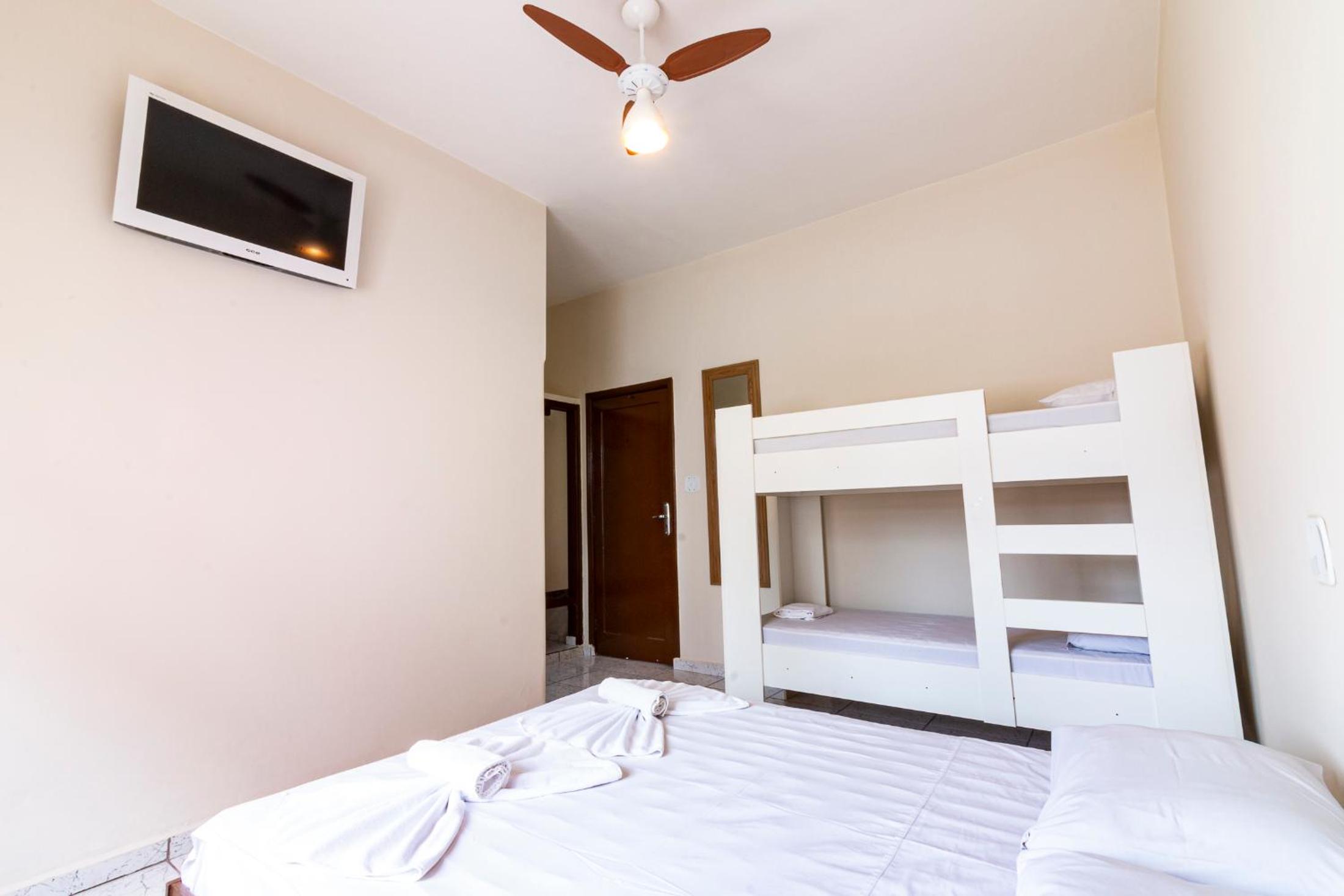 Superior Quadruple Room - Photo 3