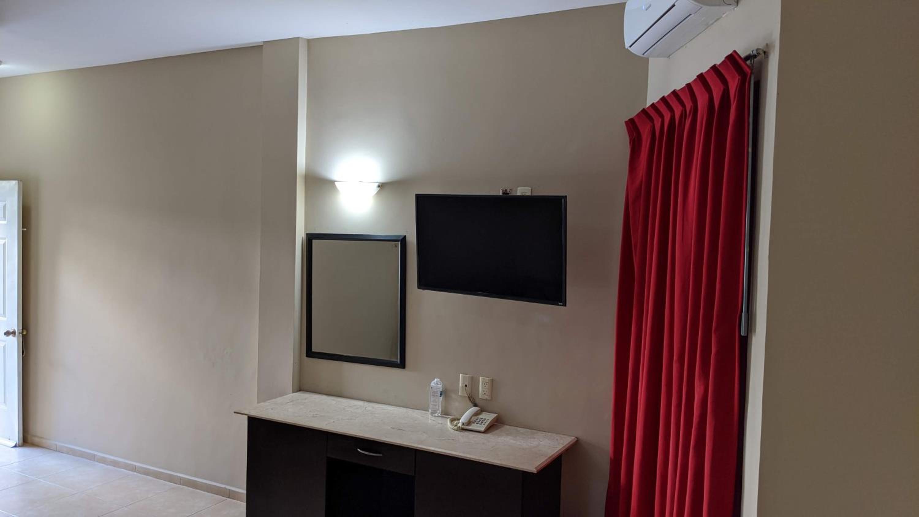 Basic Triple Room photo 2