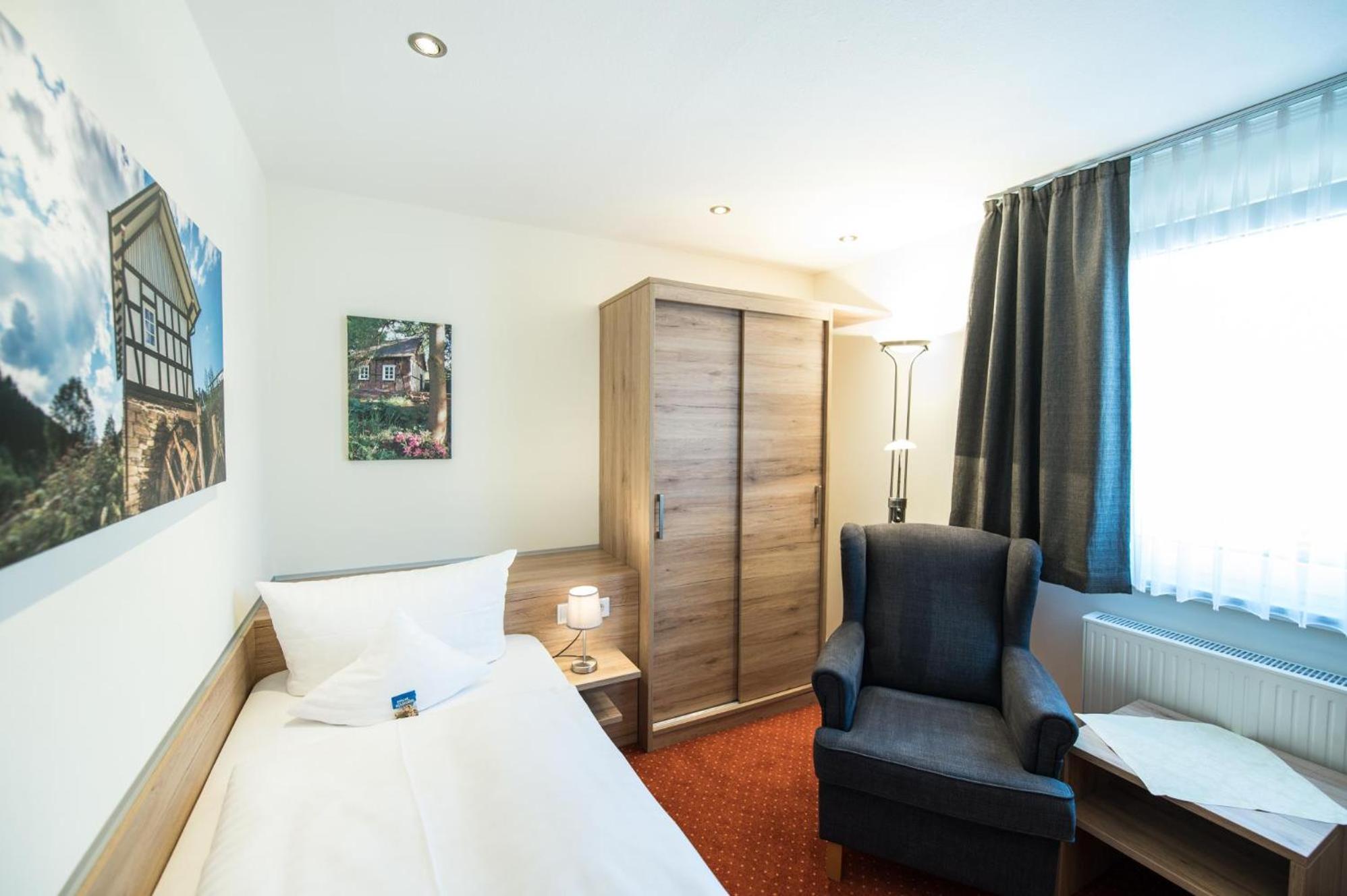 Single Room photo 3