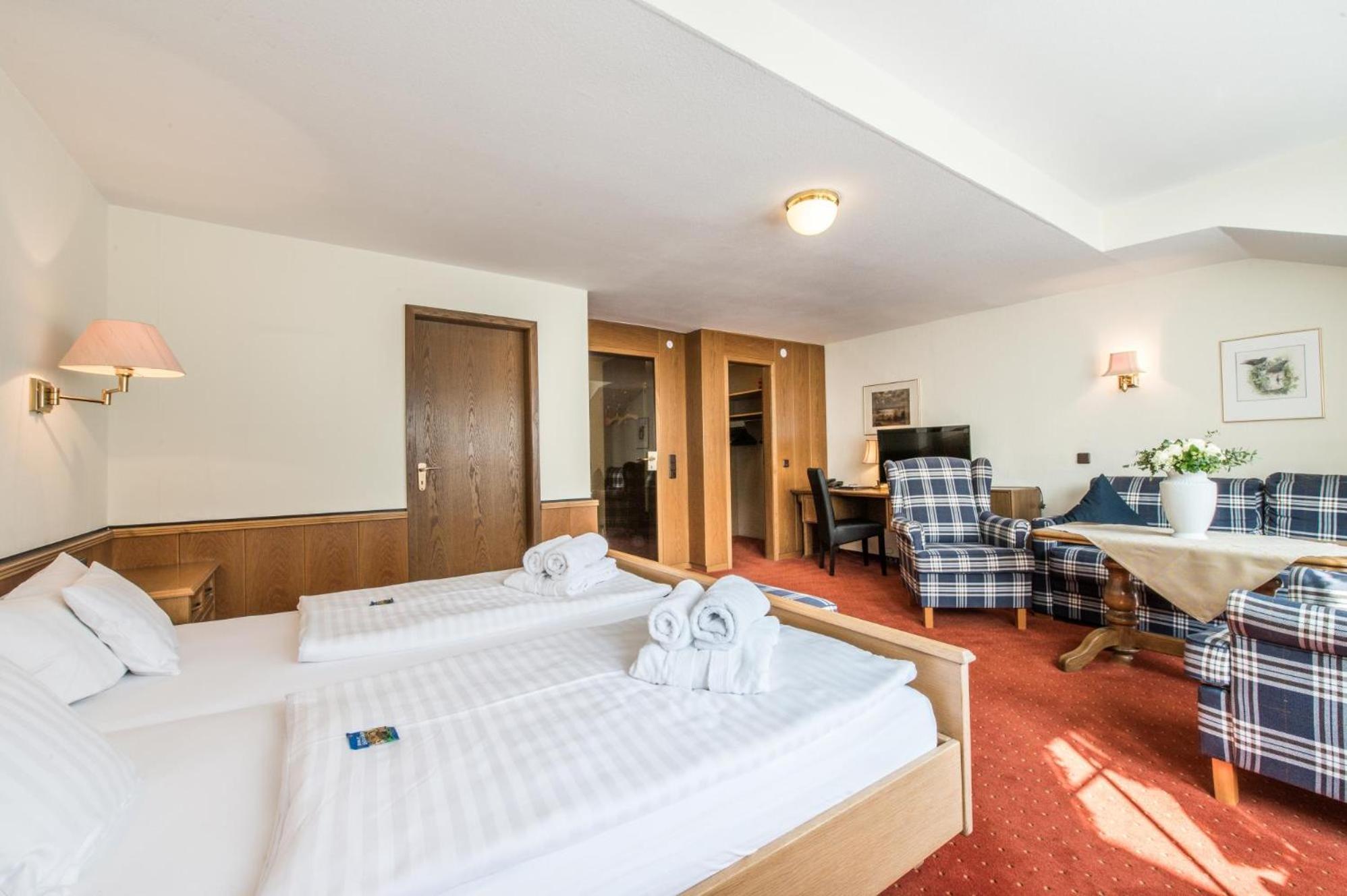 Superior Double Room with Balcony photo 2