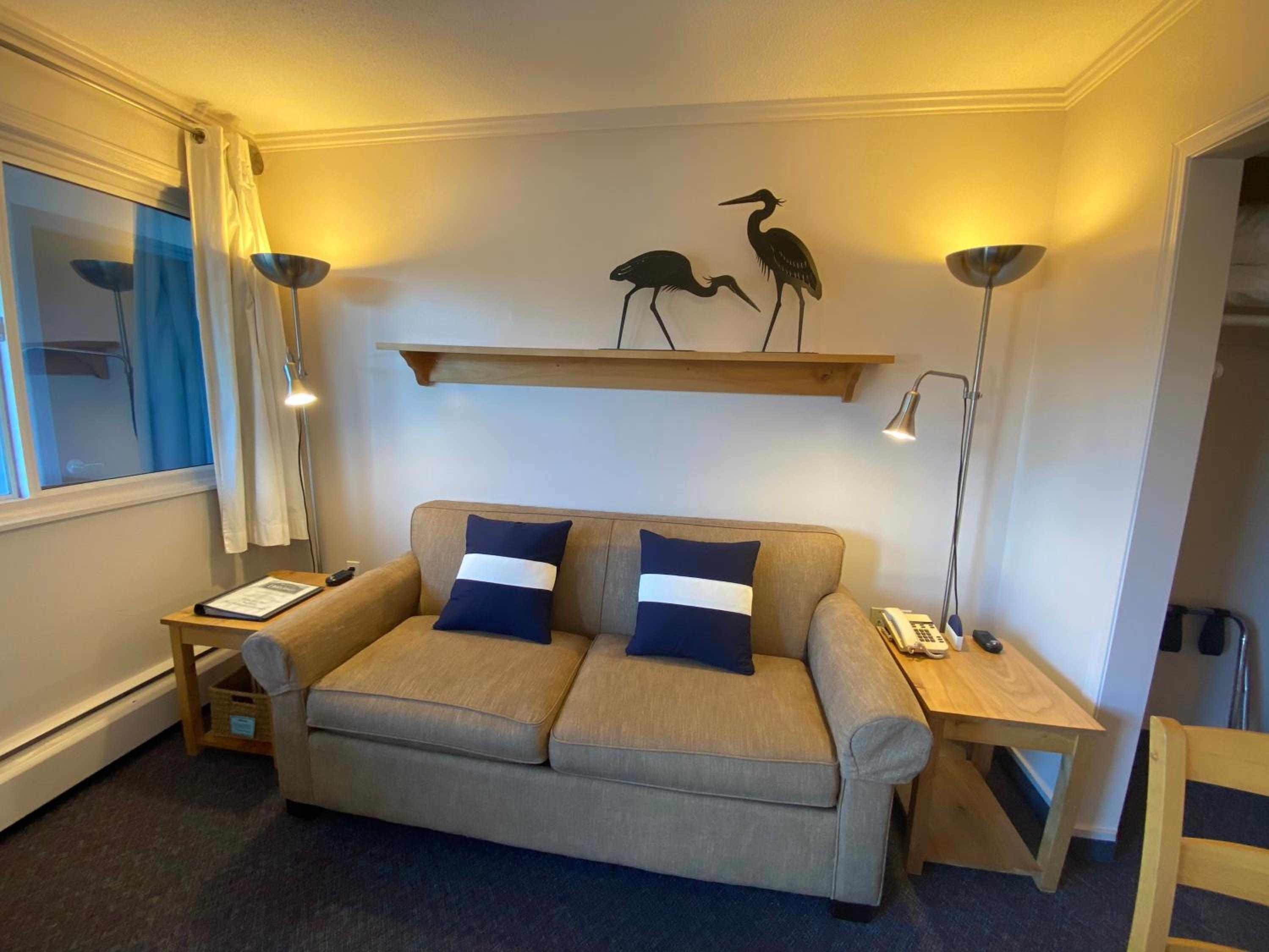 Seaview One-Bedroom Queen Suite photo 1