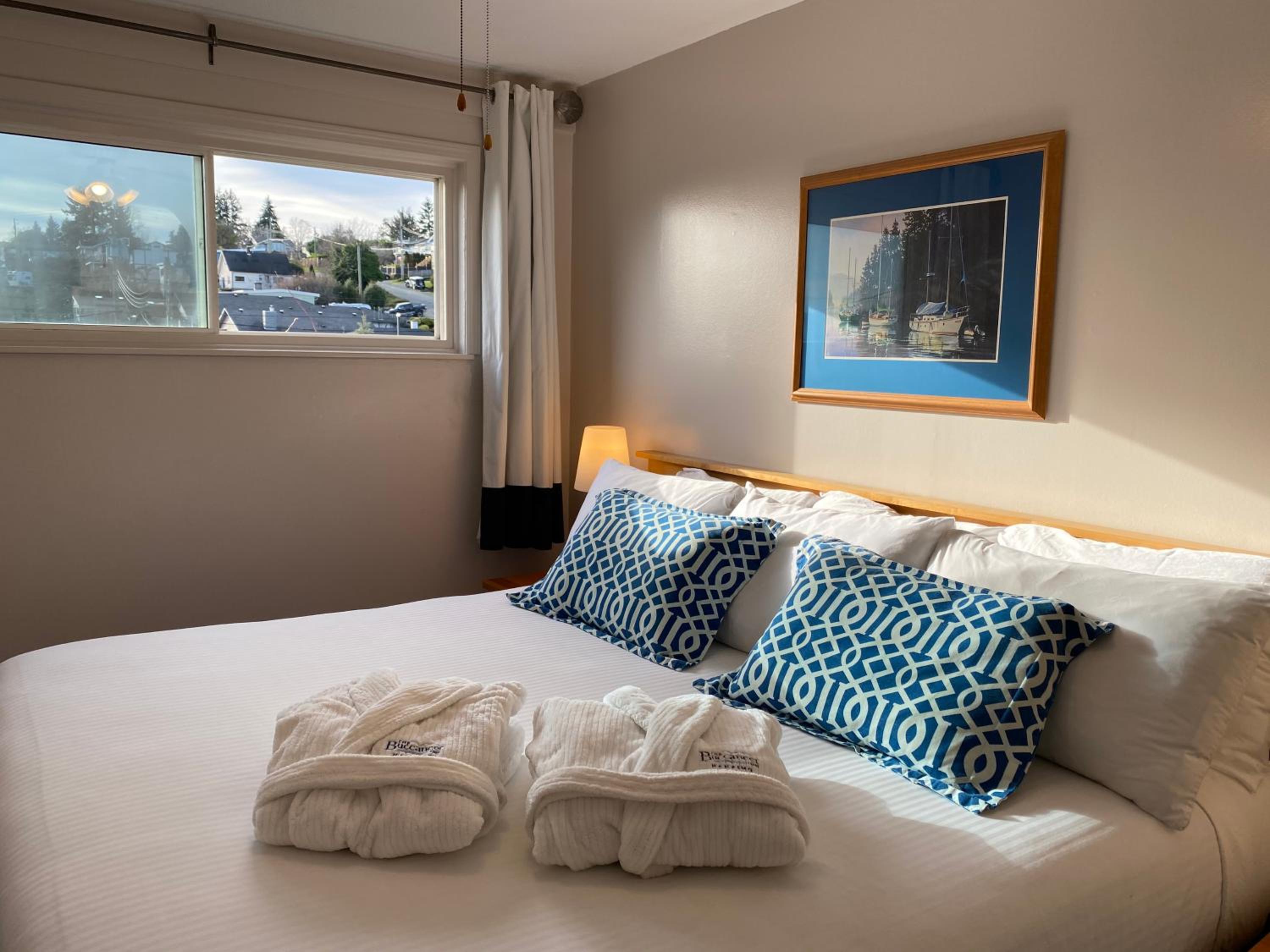 Seaview One-Bedroom King Suite photo 1