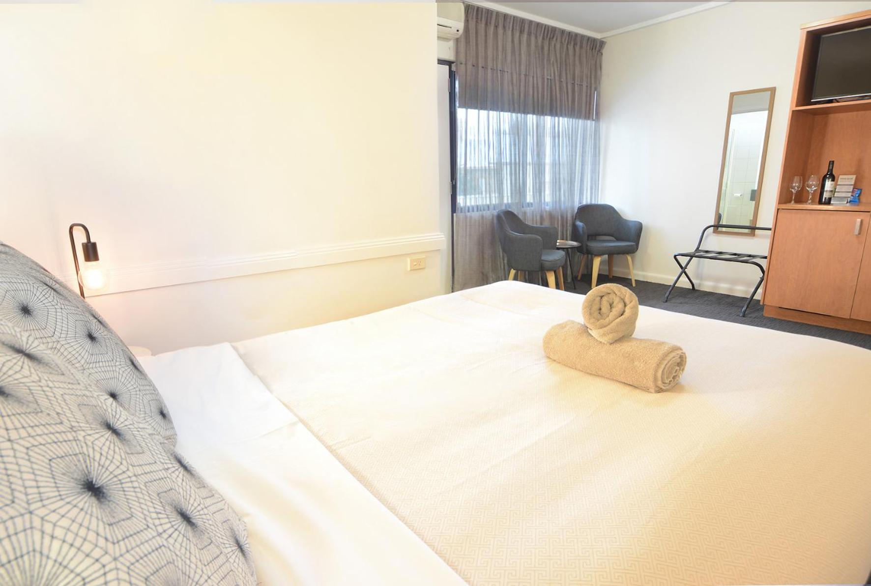 Standard Queen Room photo 3