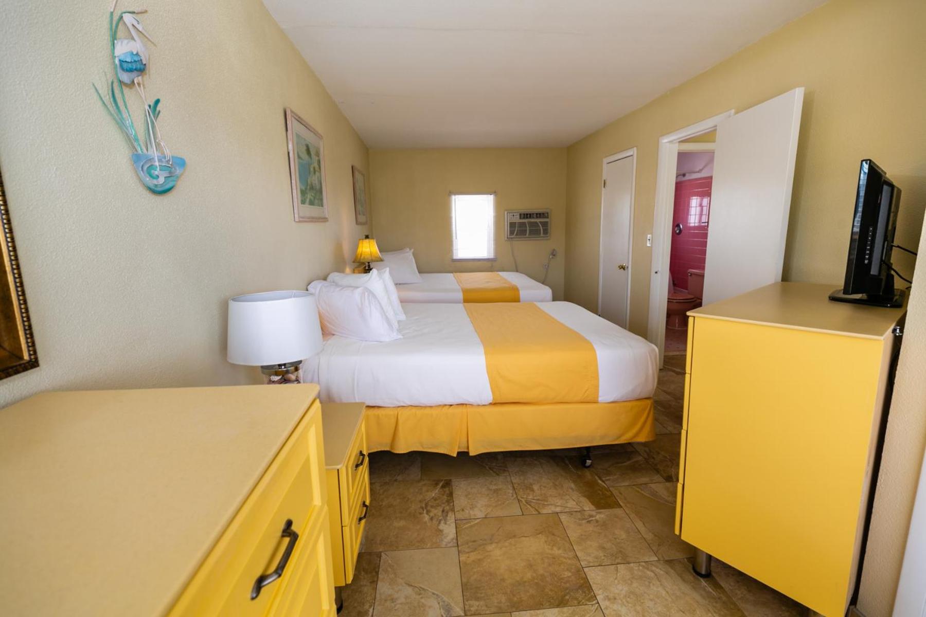Suite with Pool View