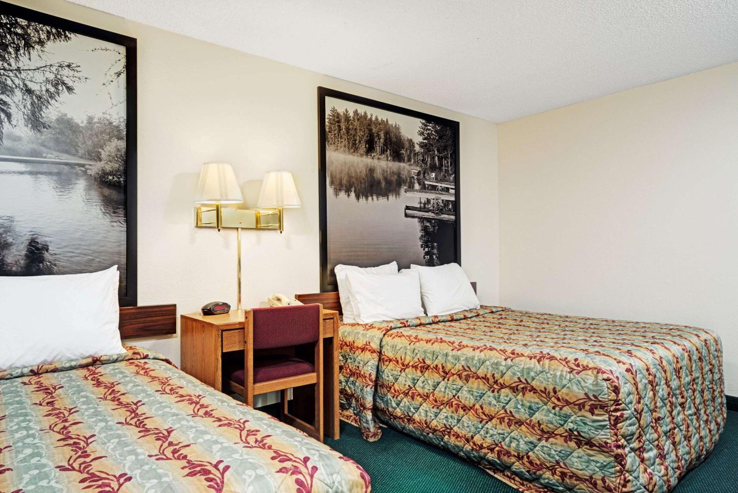 Deluxe Queen Room with Two Queen Beds - Non-Smoking photo 1