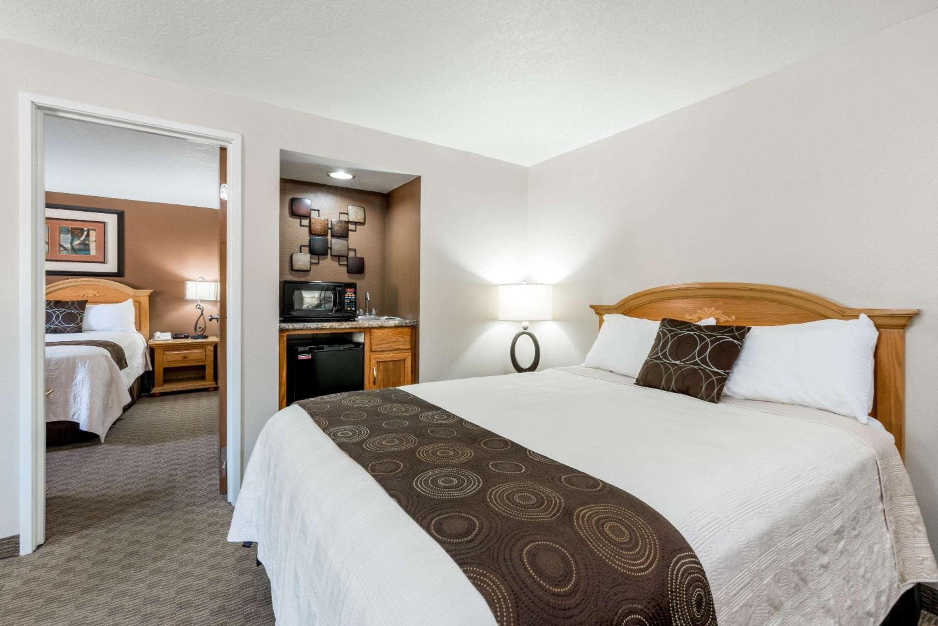 Two-Bedroom Suite - Non-Smoking