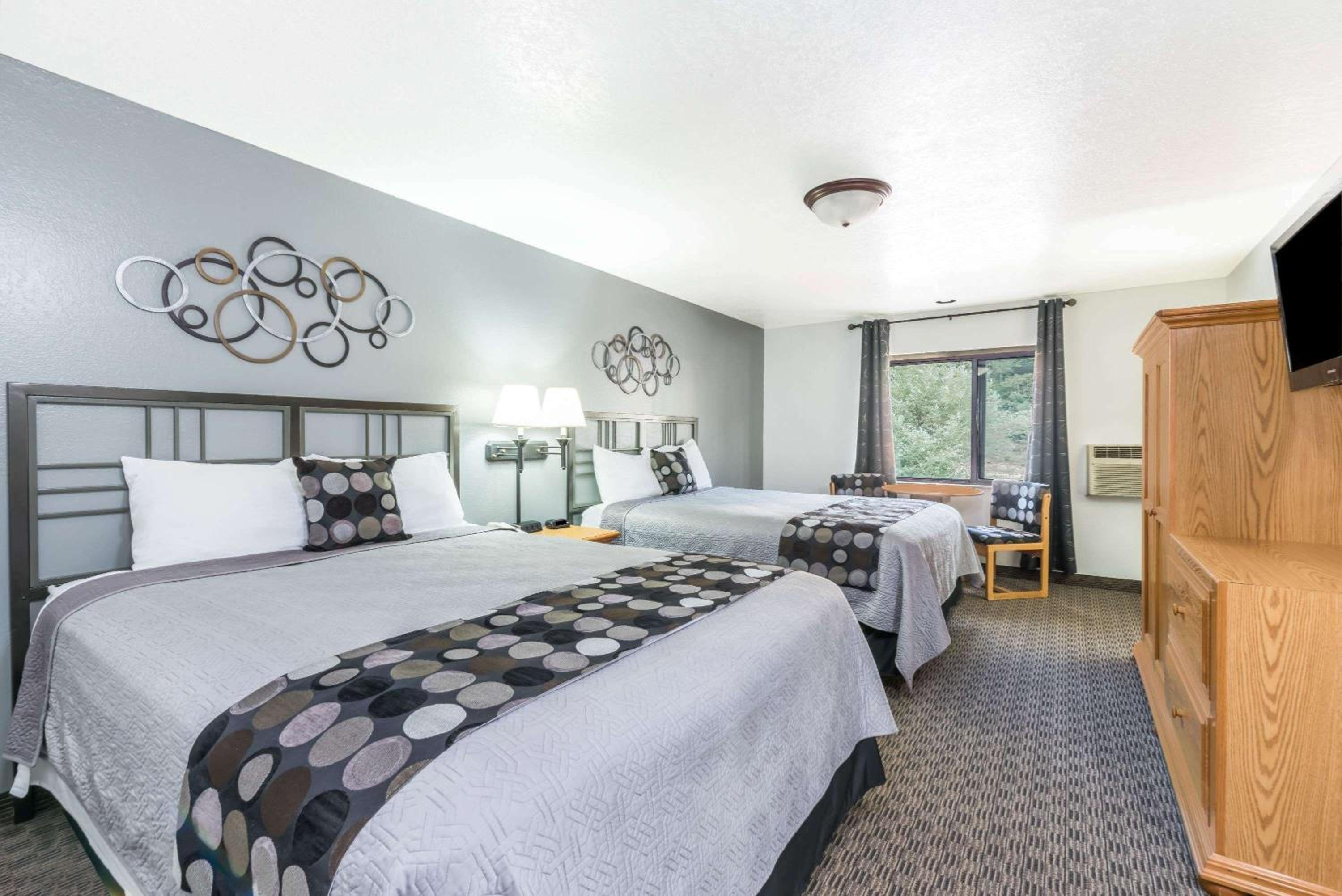 Queen Room with Two Queen Beds - Non-Smoking