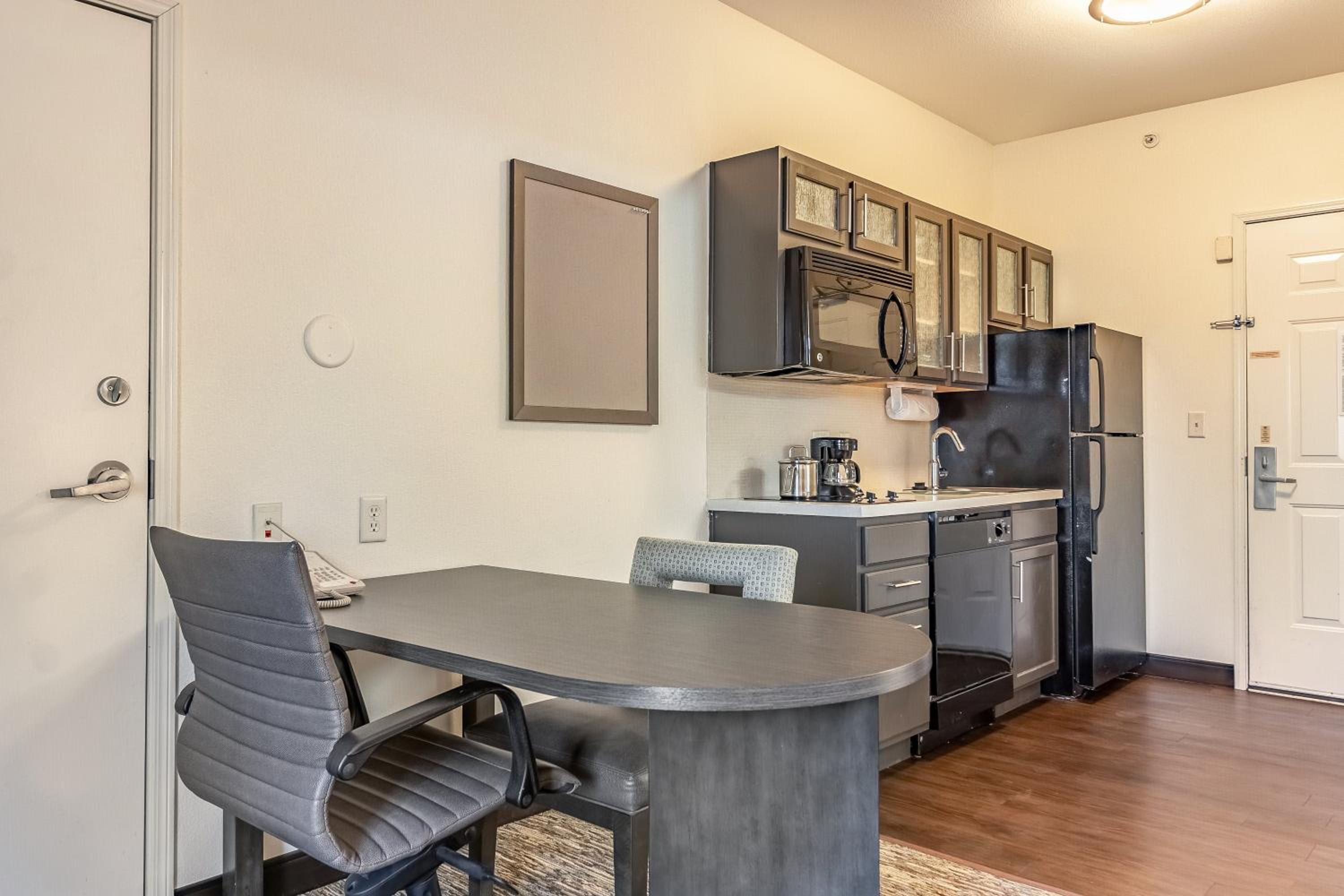 King Studio Suite - Photo 2