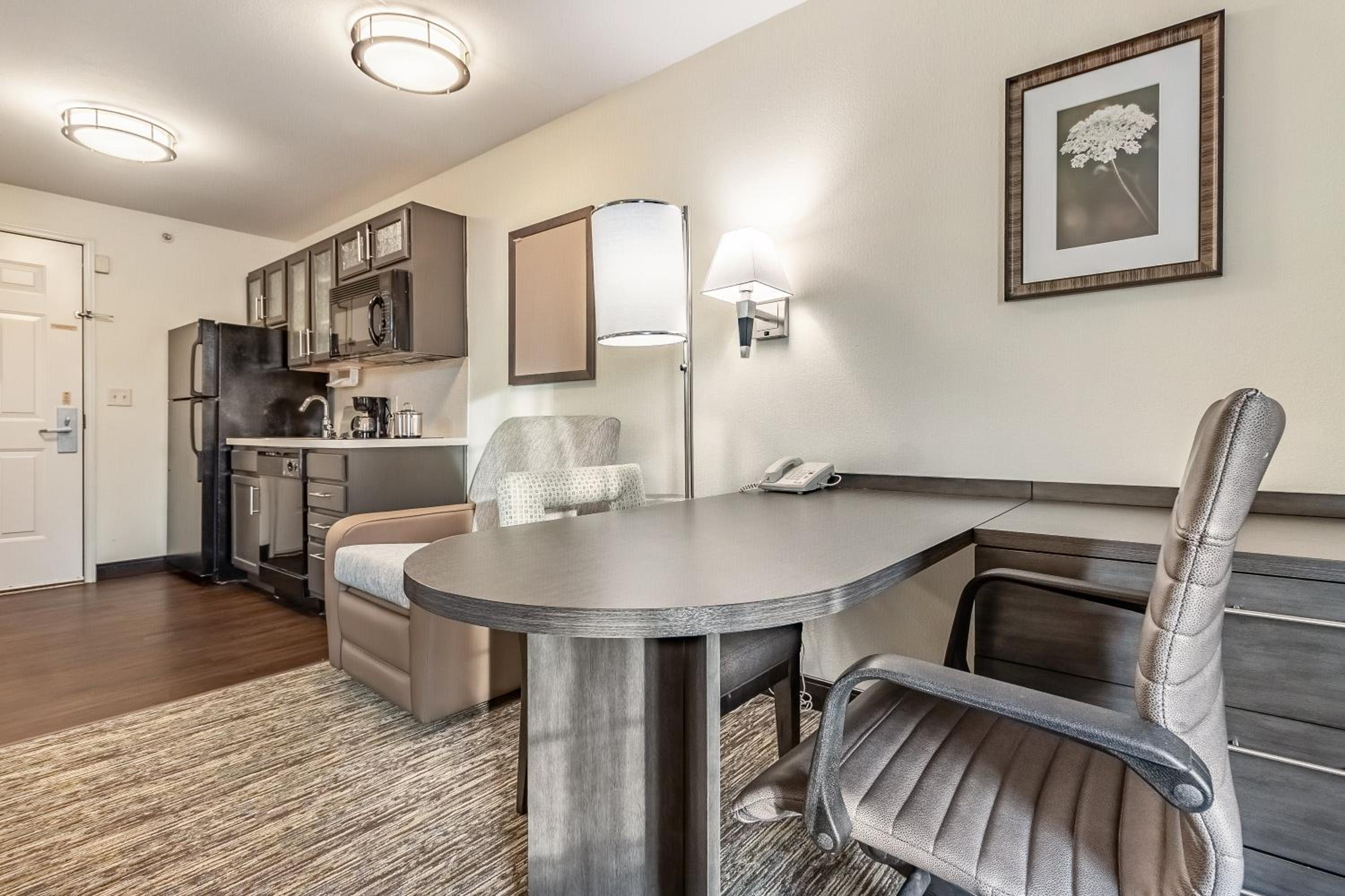 King Studio Suite - Photo 3