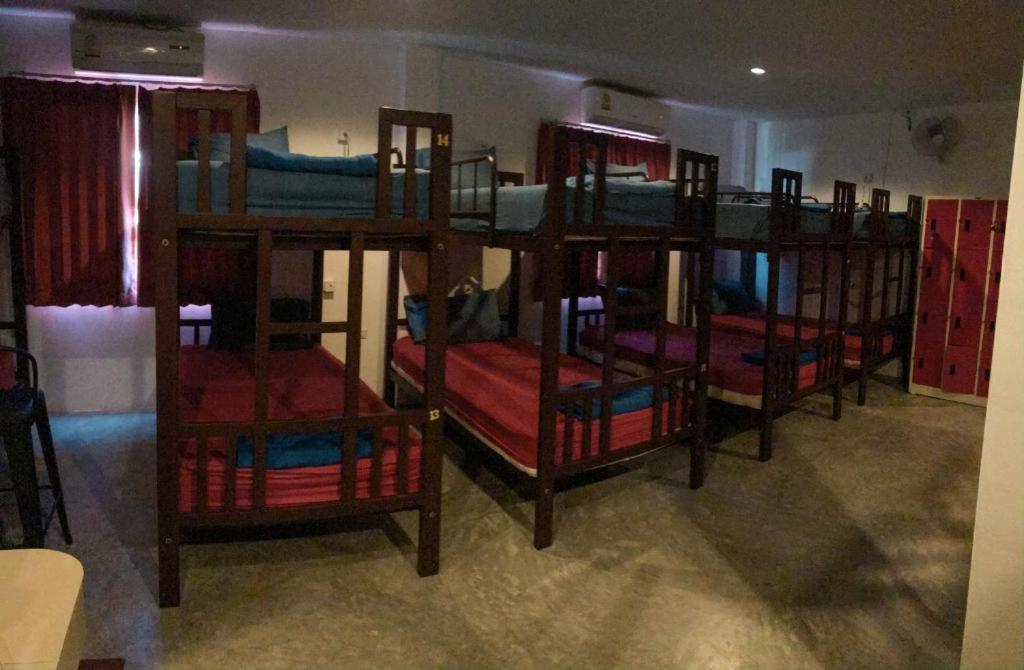 16-Bunk Bed in Mixed Dormitory Room photo 2