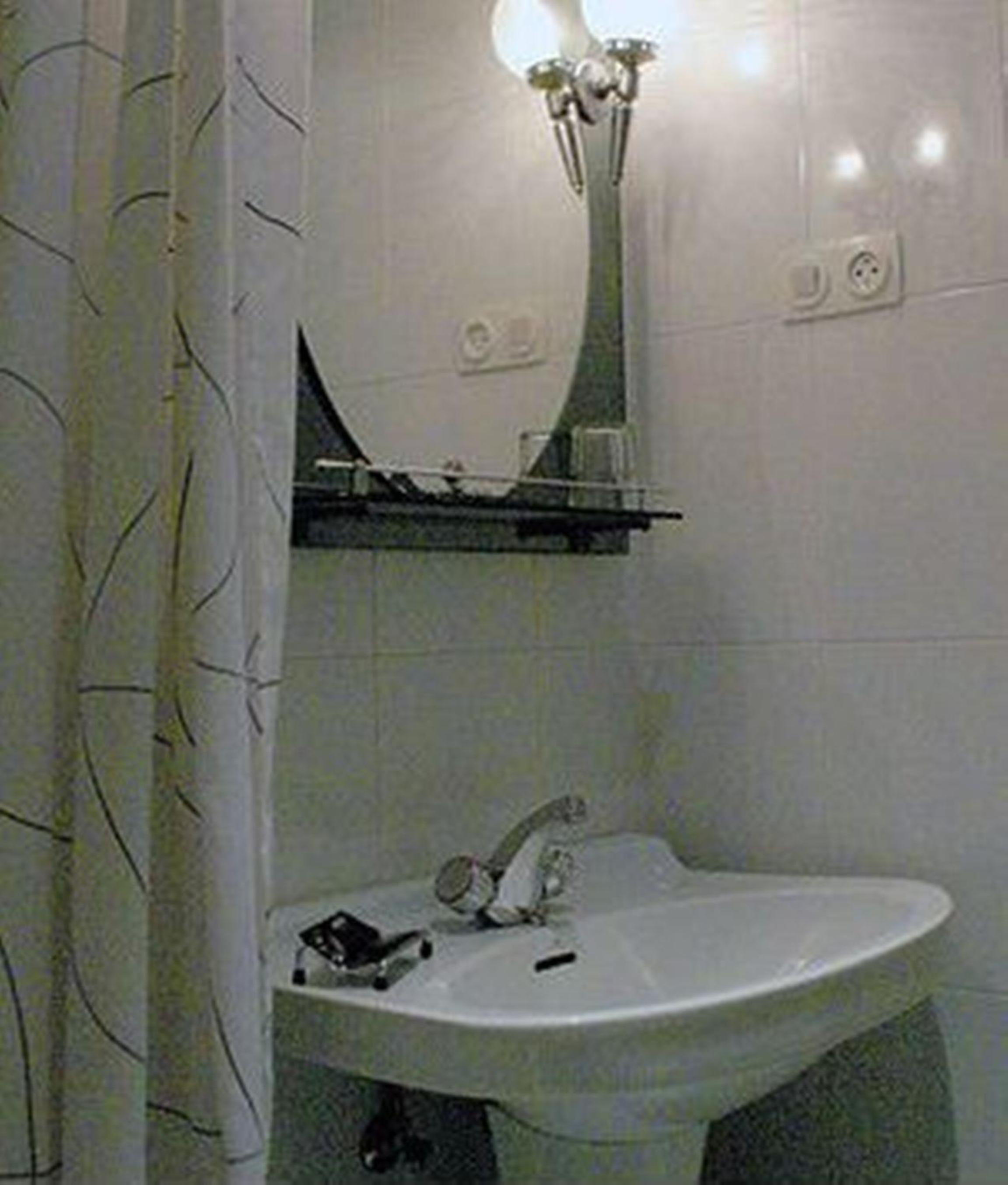 Single Room photo 3