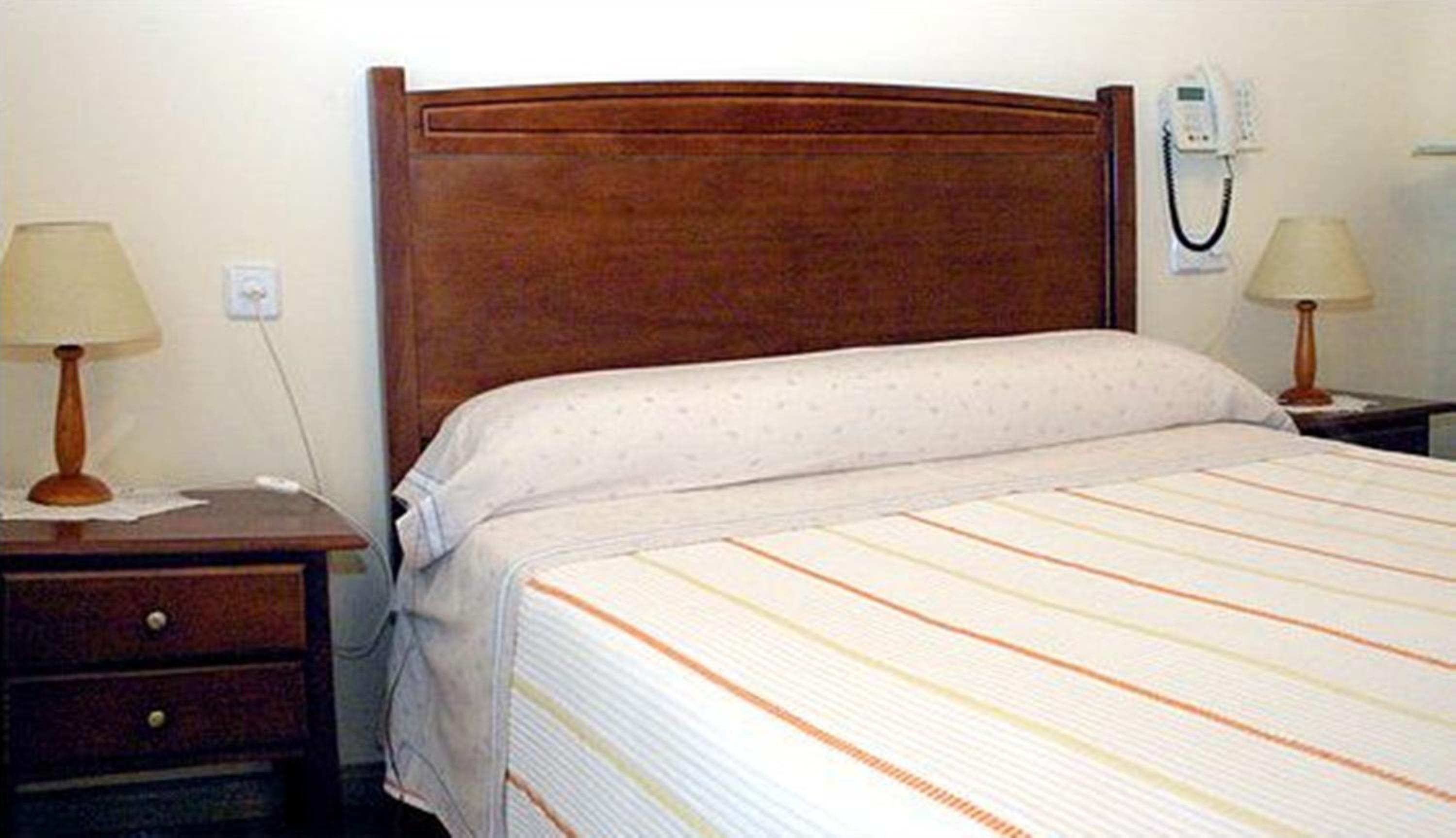 Double Room with Extra Bed photo 2