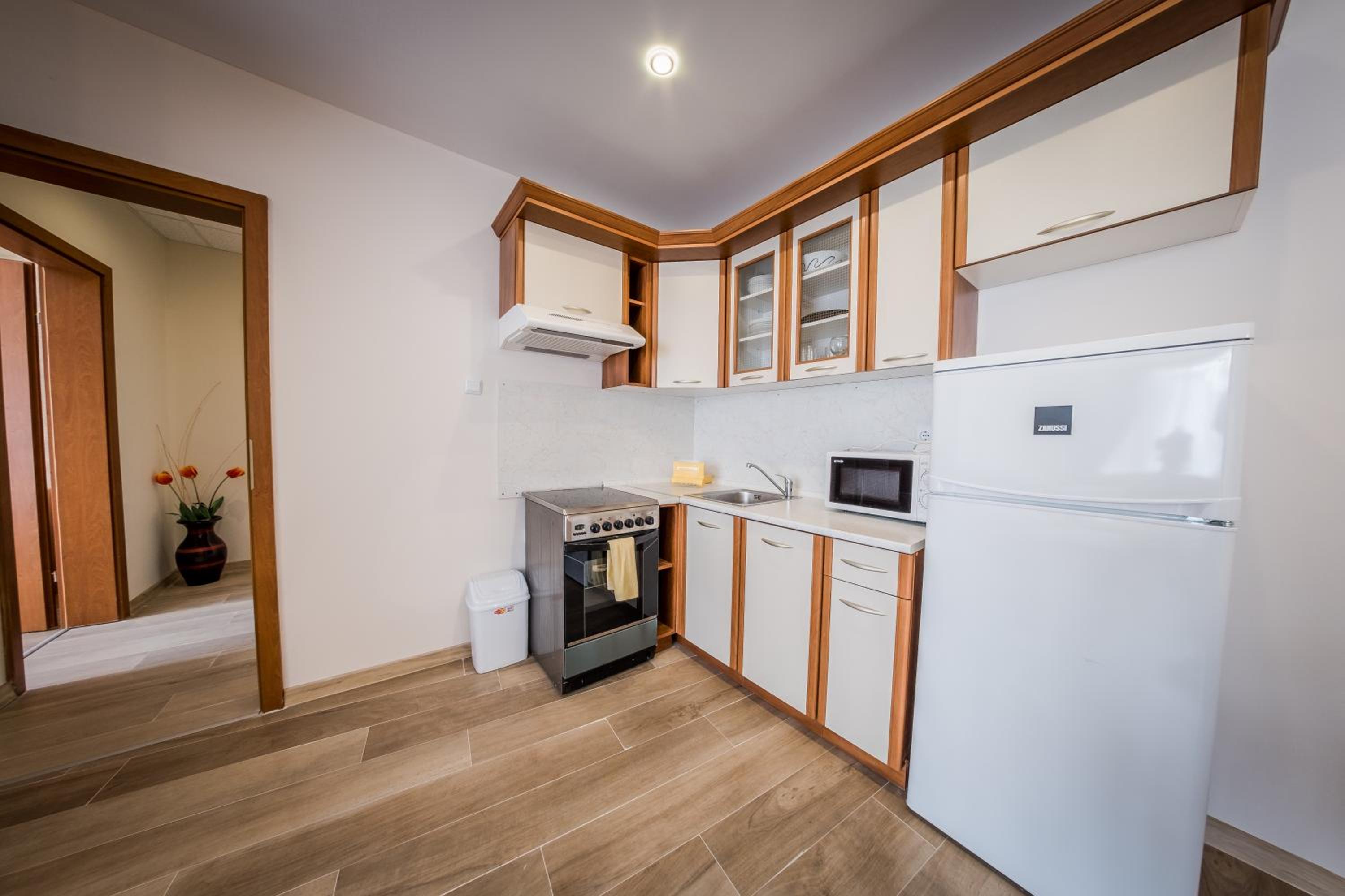 Two-Bedroom Apartment with Balcony (6 Adults) photo 2