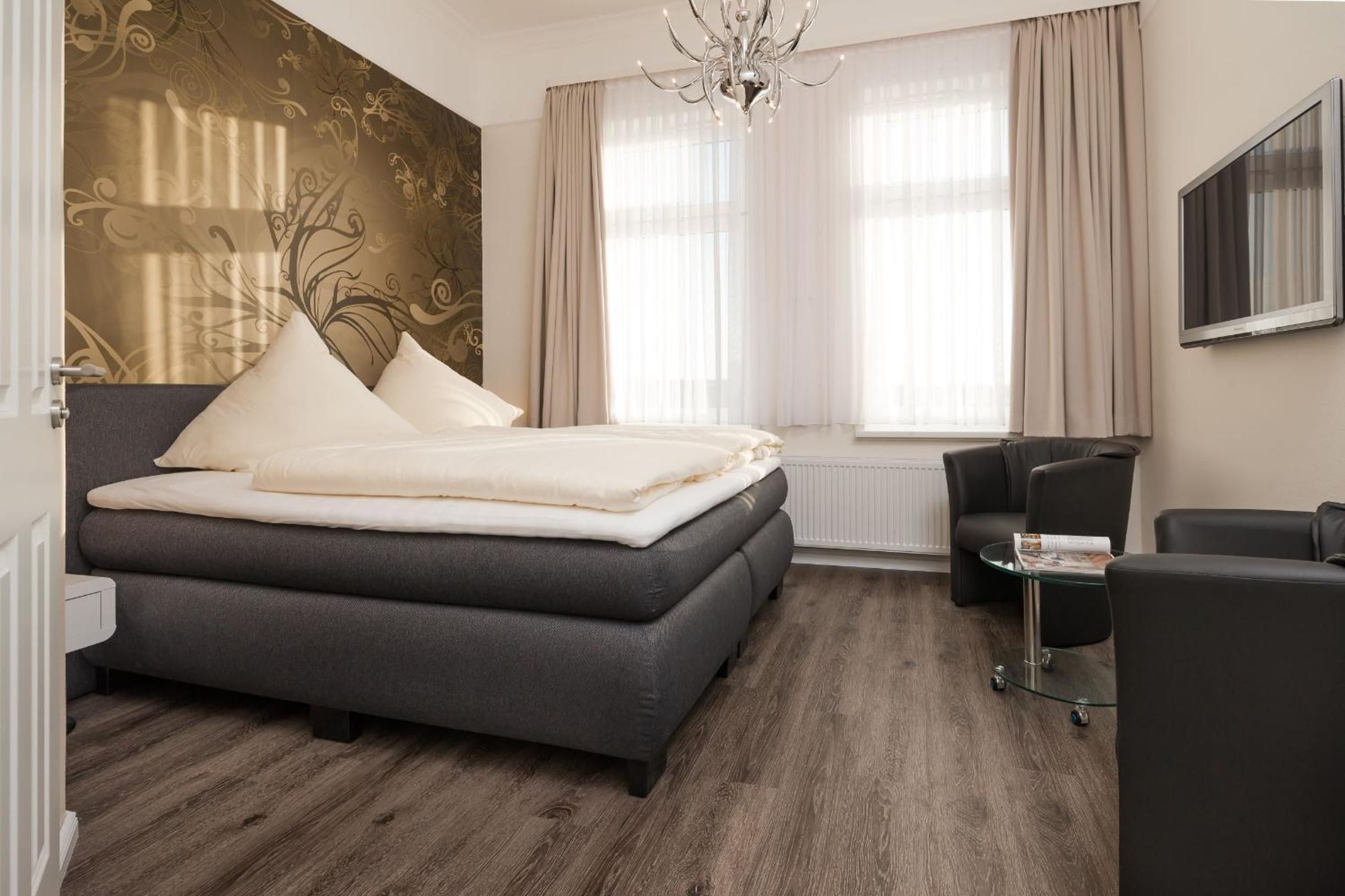 Deluxe Double Room photo 3