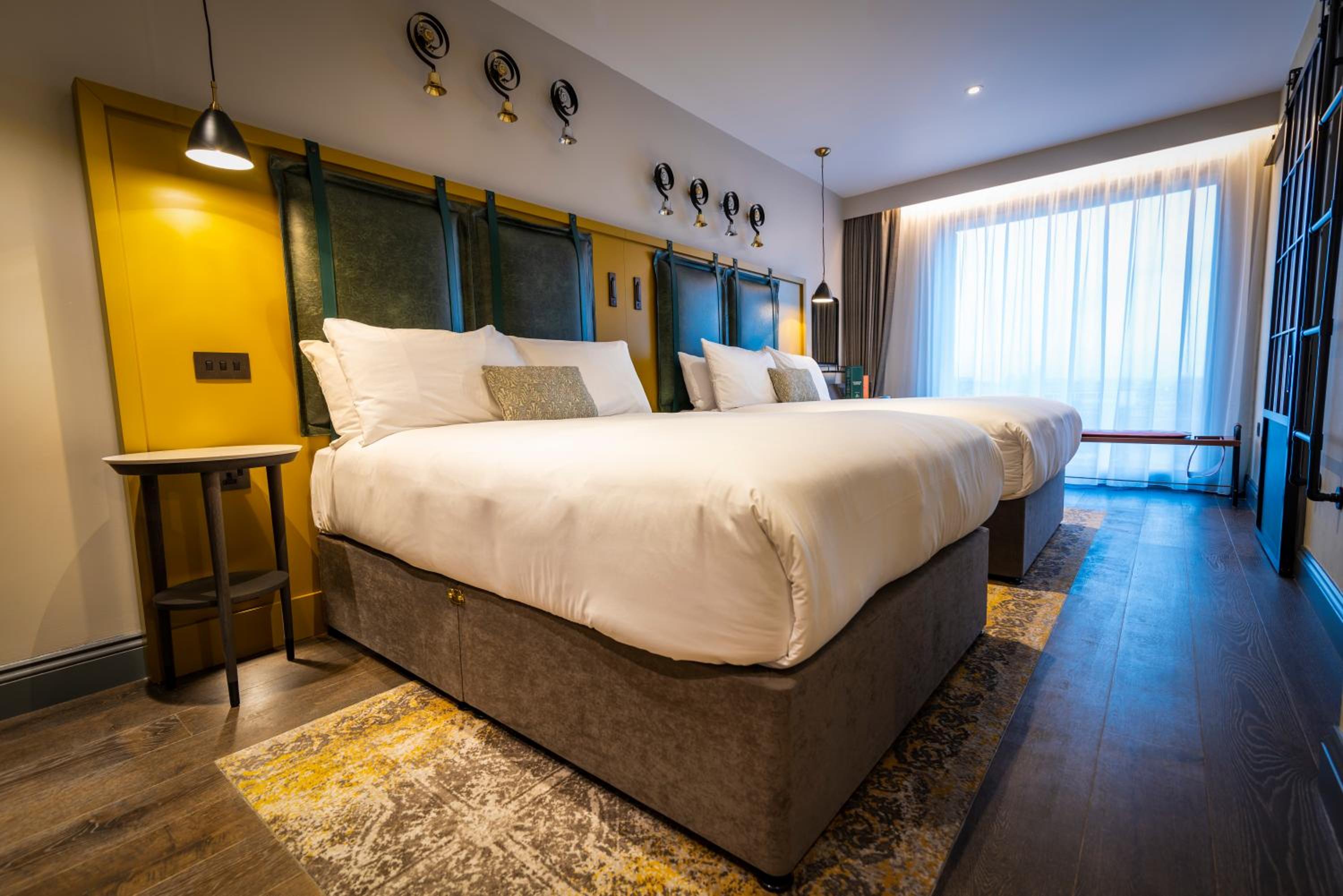 Deluxe Double Double Room