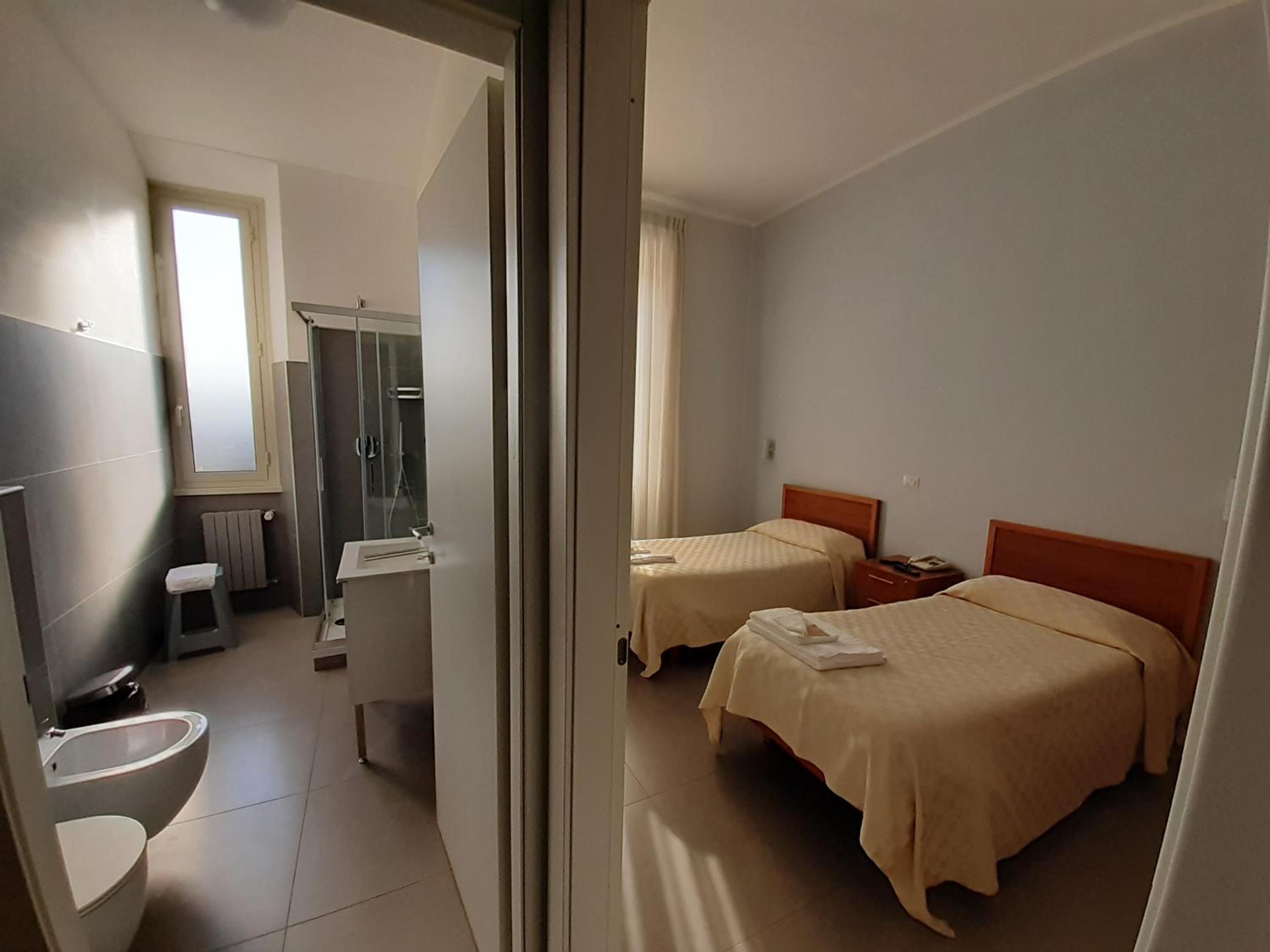 Standard Twin Room photo 1