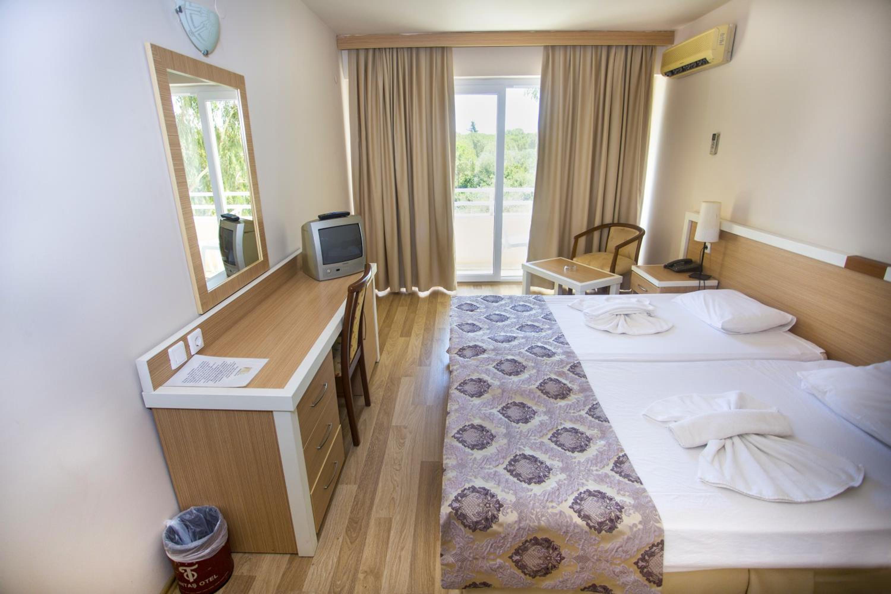 Standard Double Room photo 3