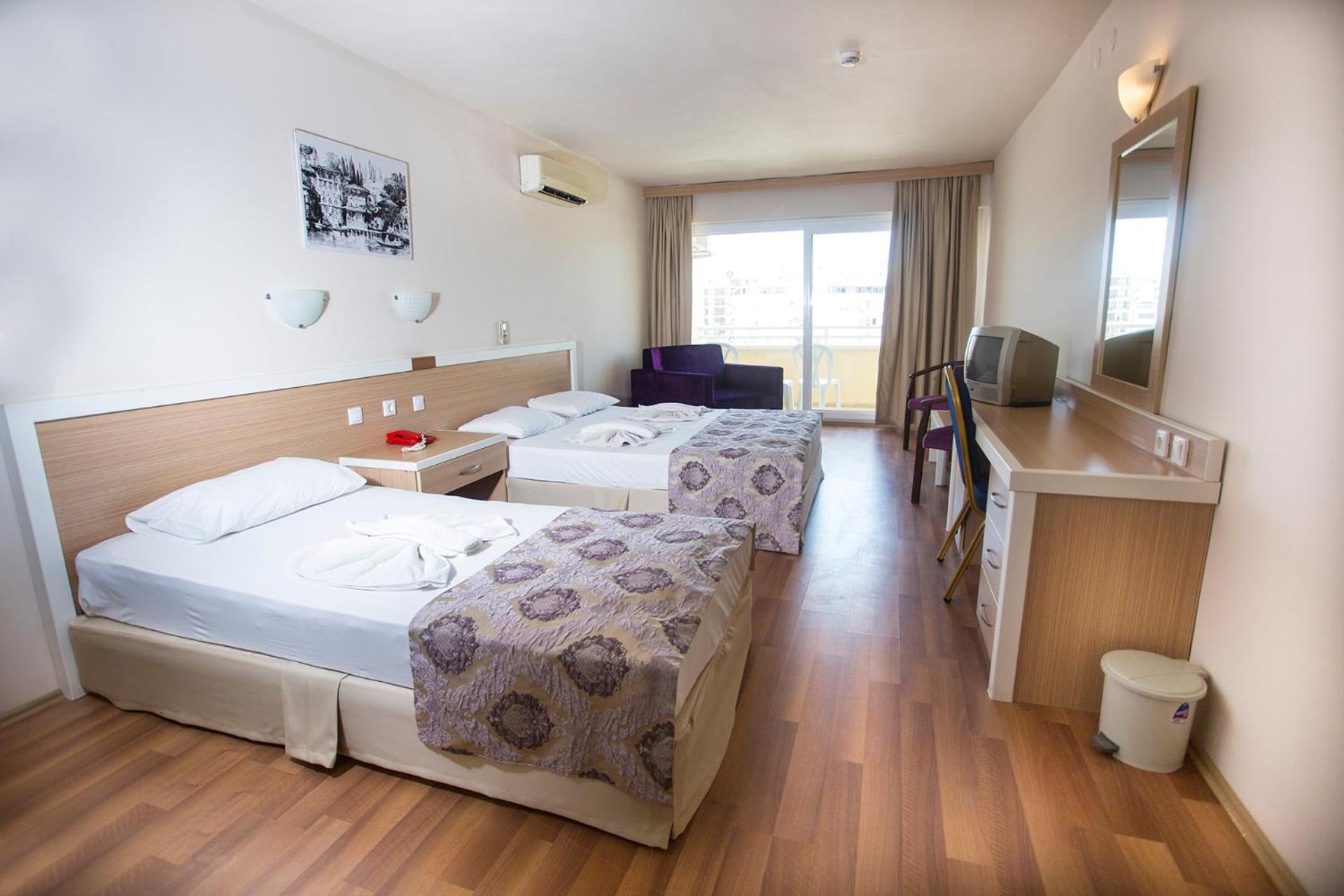 Standard Quadruple Room photo 2