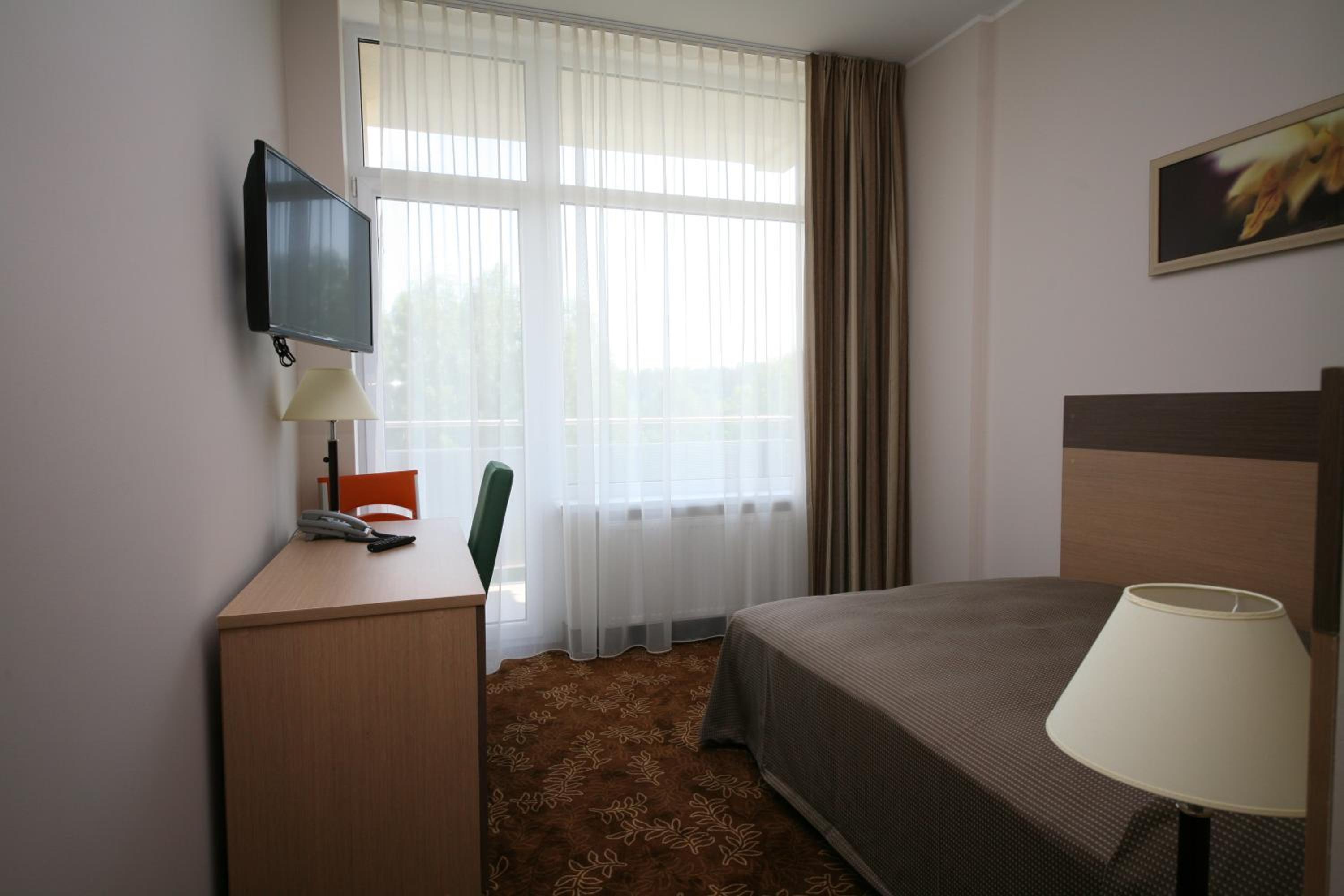 Single Room with Treatment Program