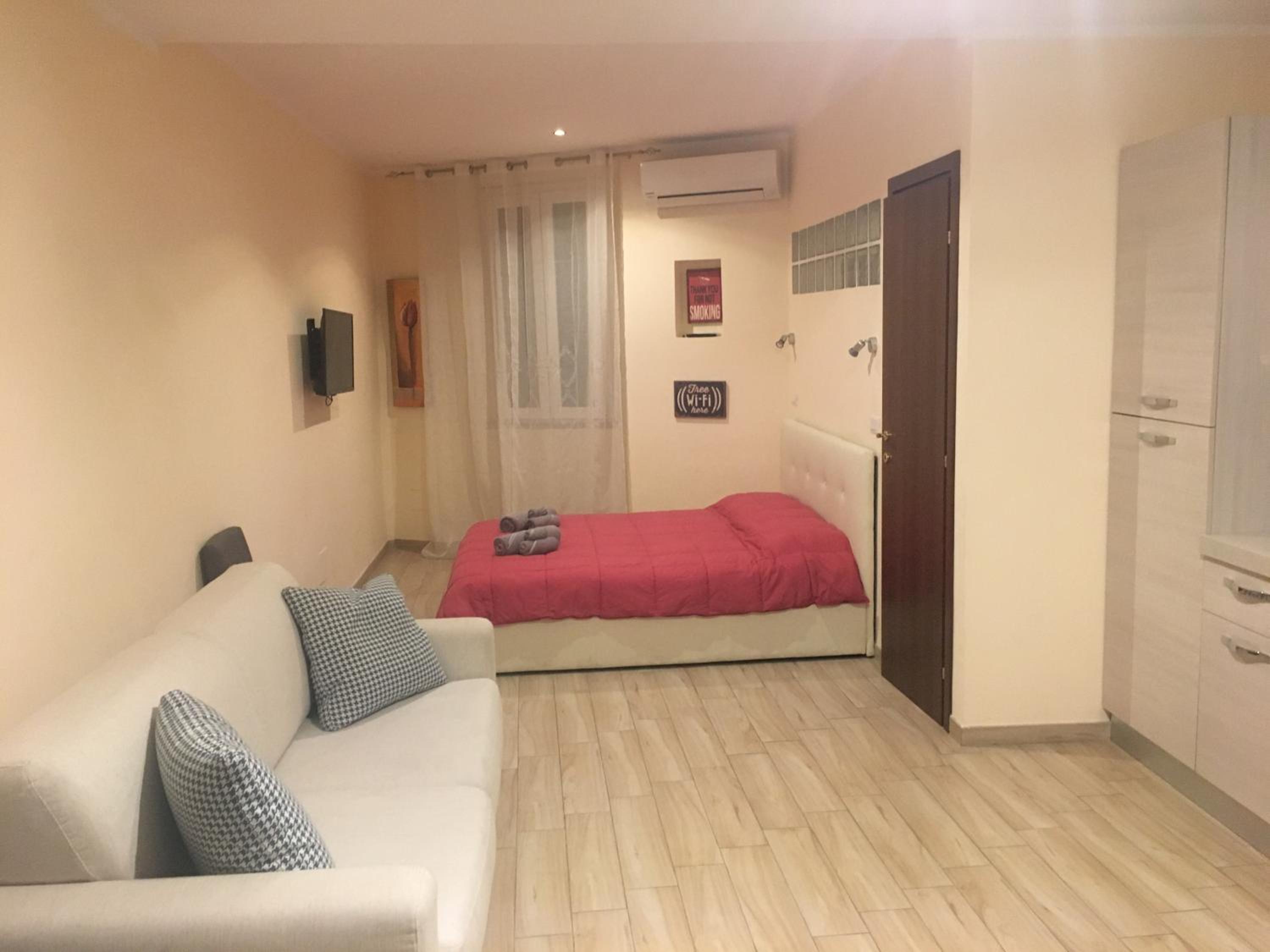Apartment - Photo 2
