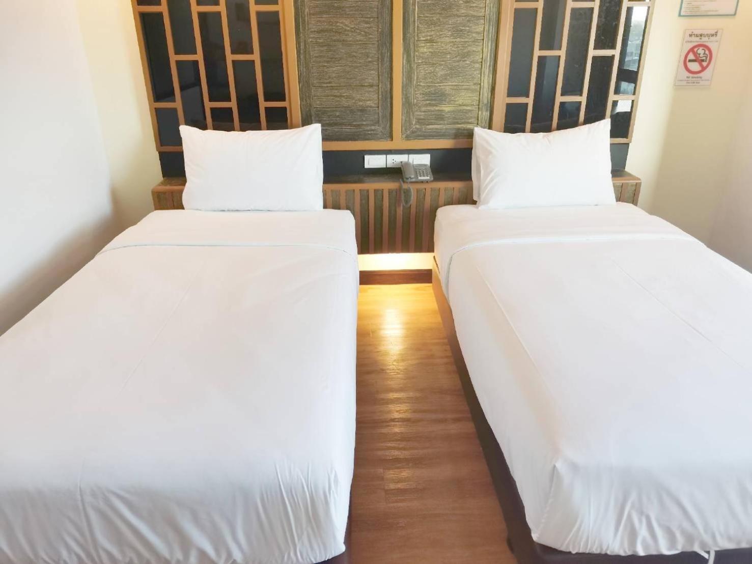 Standard Twin Room - Photo 12