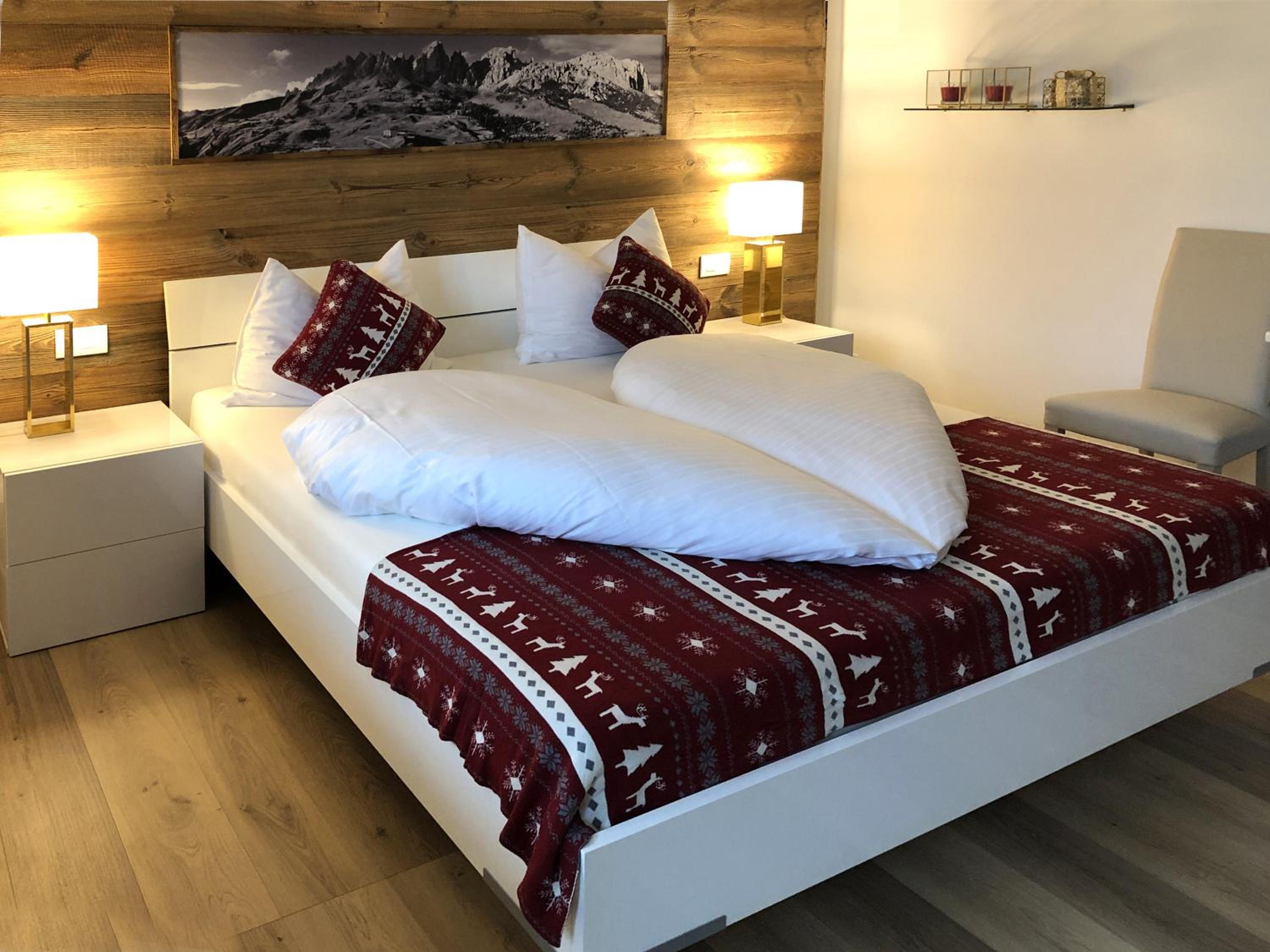 Deluxe Double Room with Shower