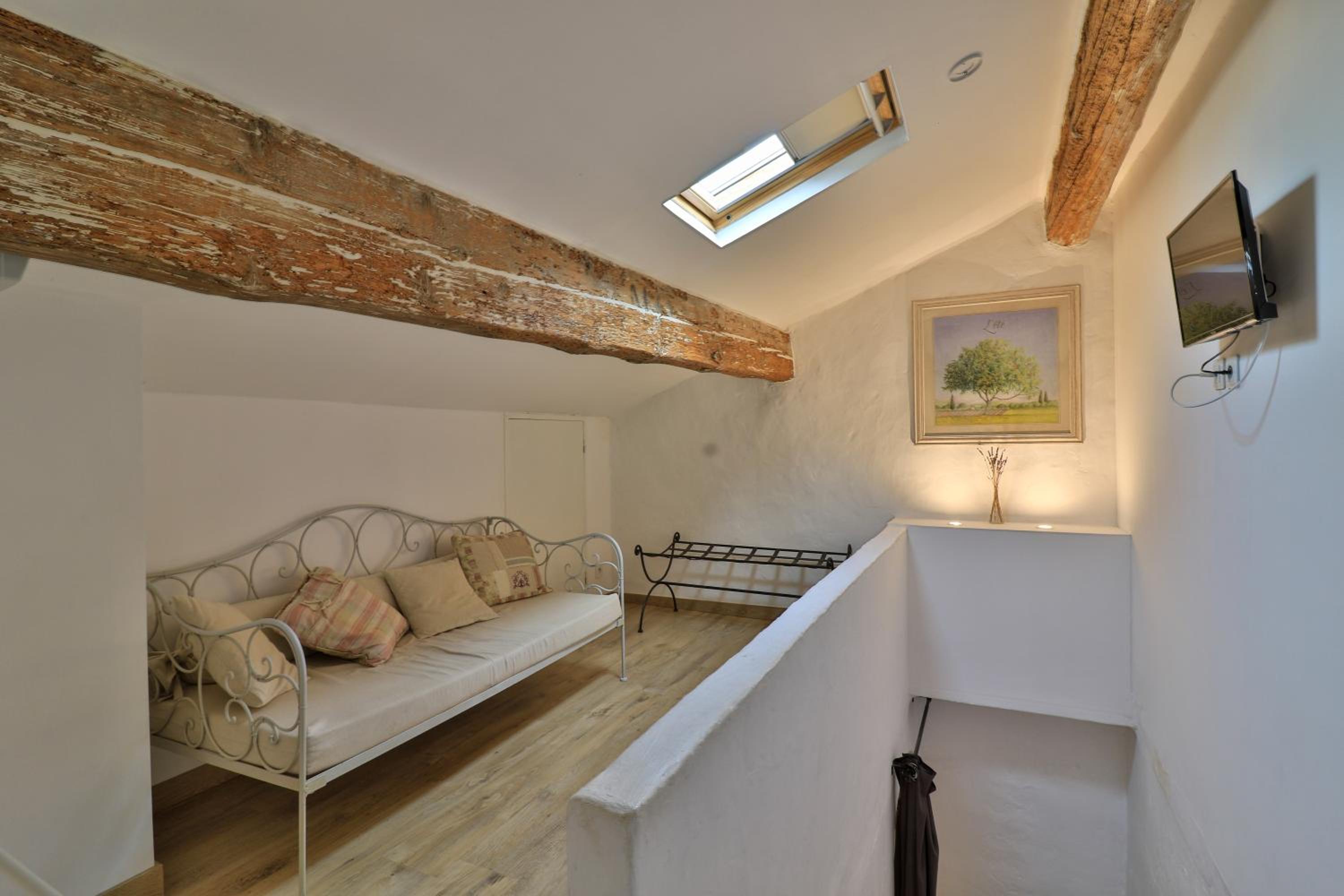 Family Room photo 1
