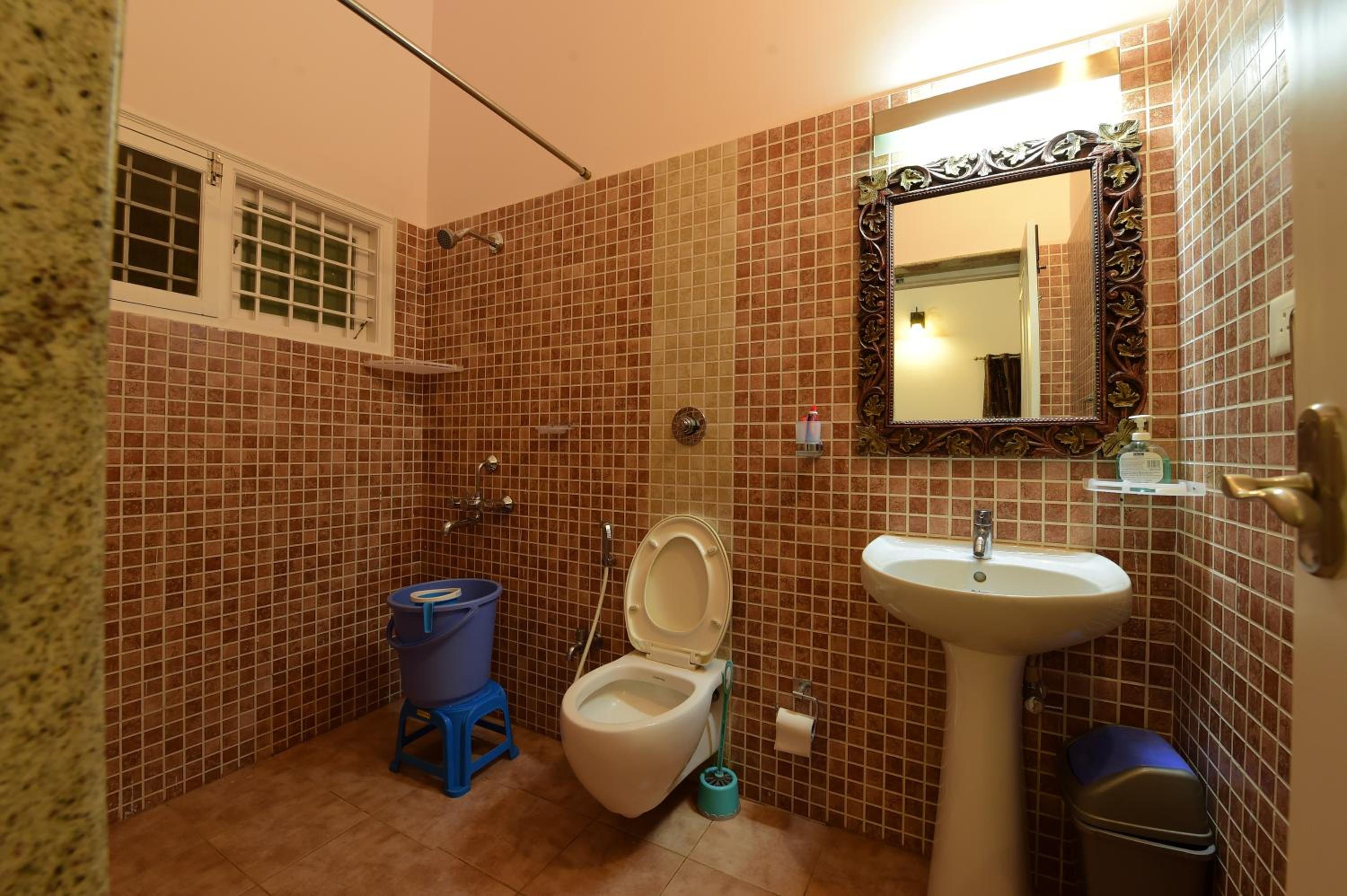 Deluxe Double Room (2 Adults + 1 Child) photo 3