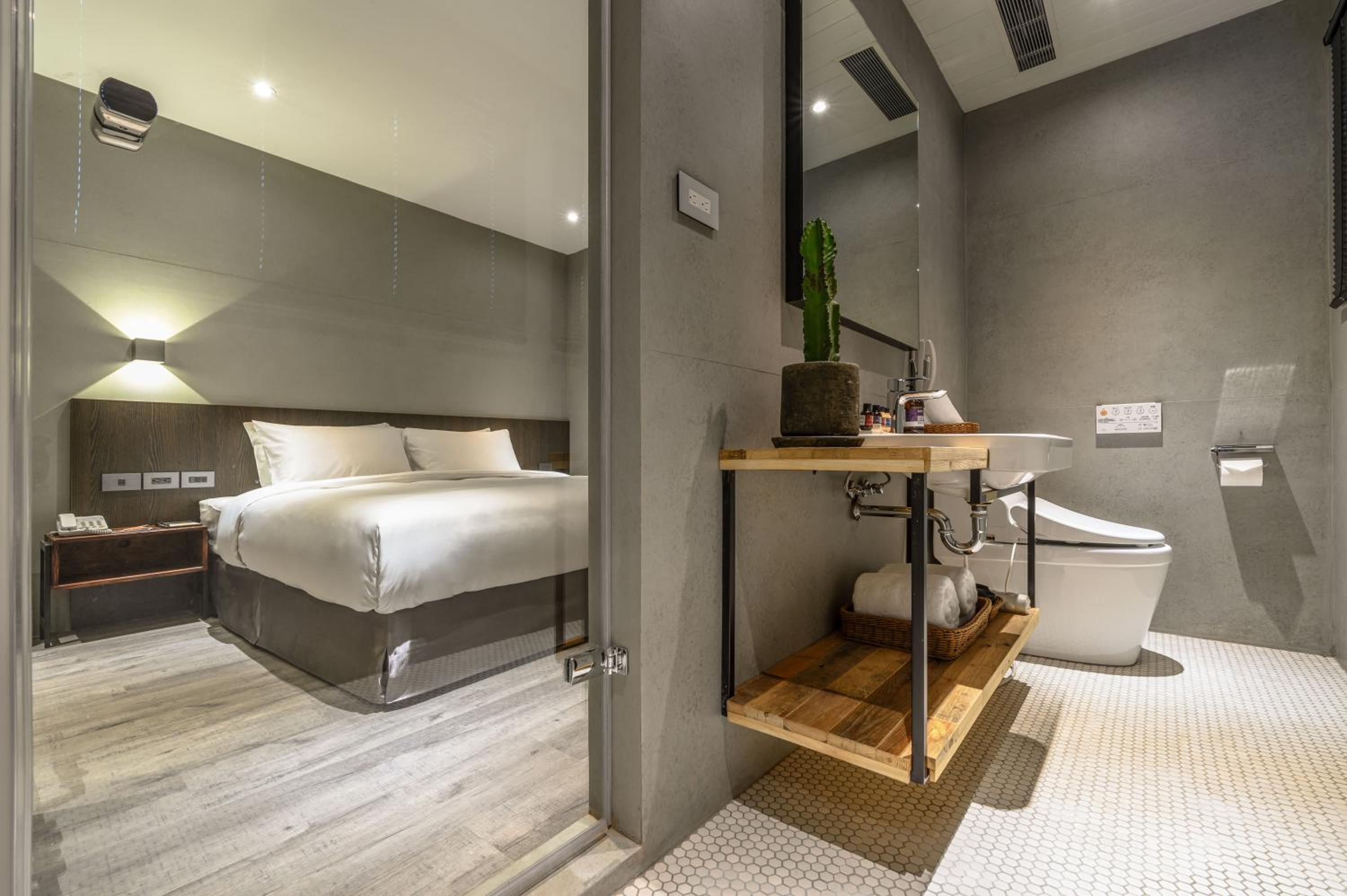 Classic Double Room - Photo 1