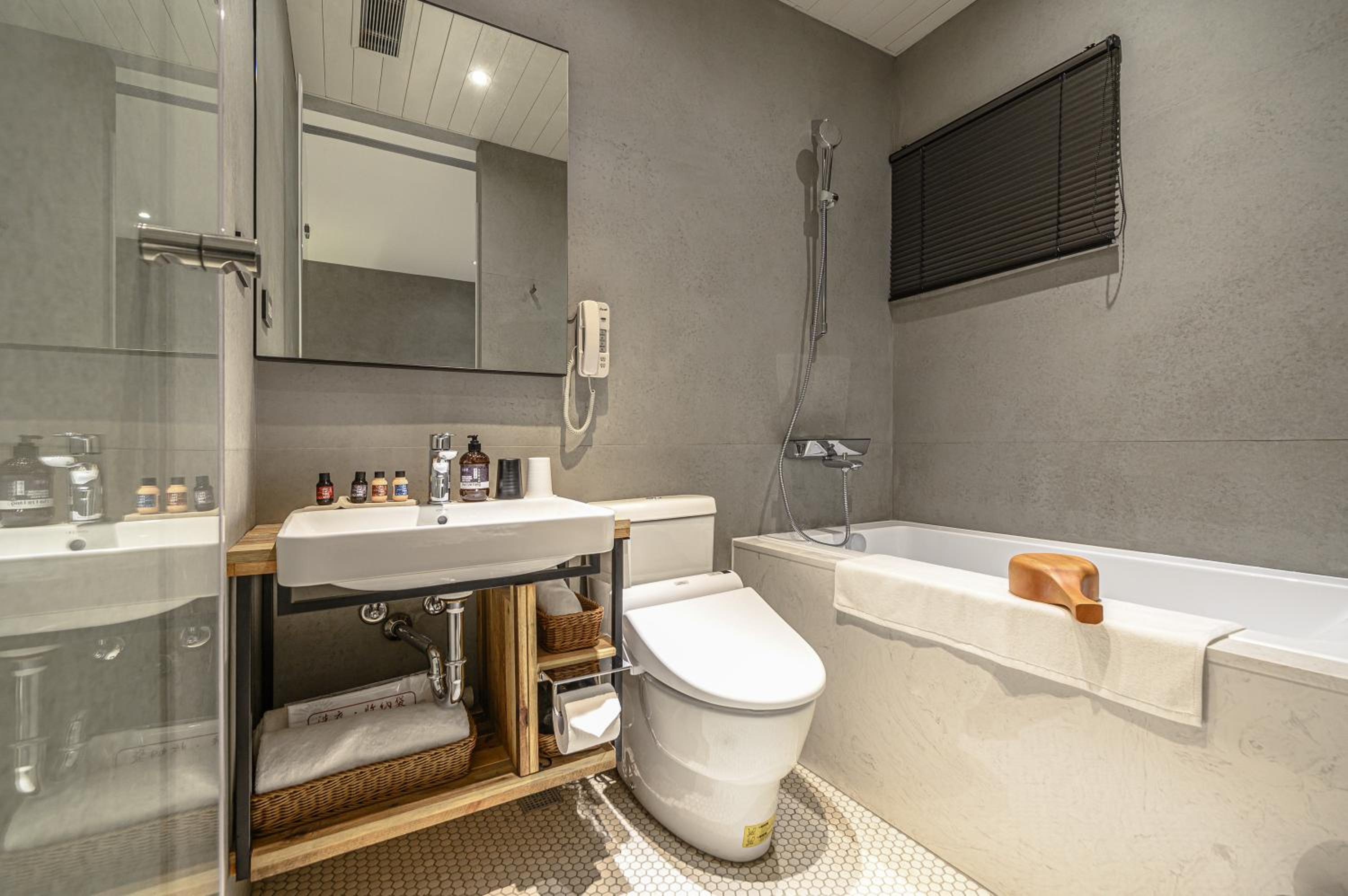 Standard Double Room - Photo 4