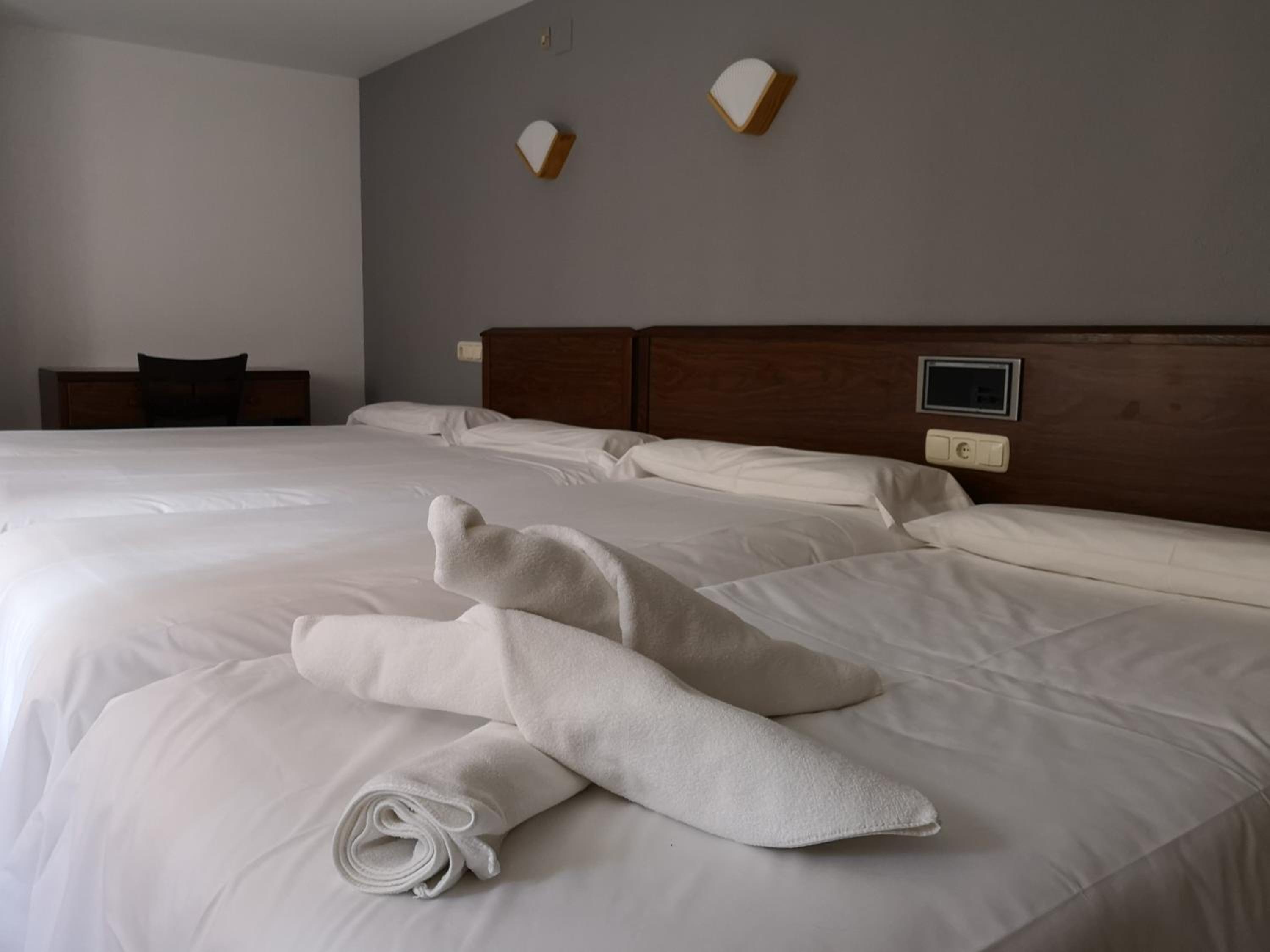 Classic Quadruple Room - Photo 2